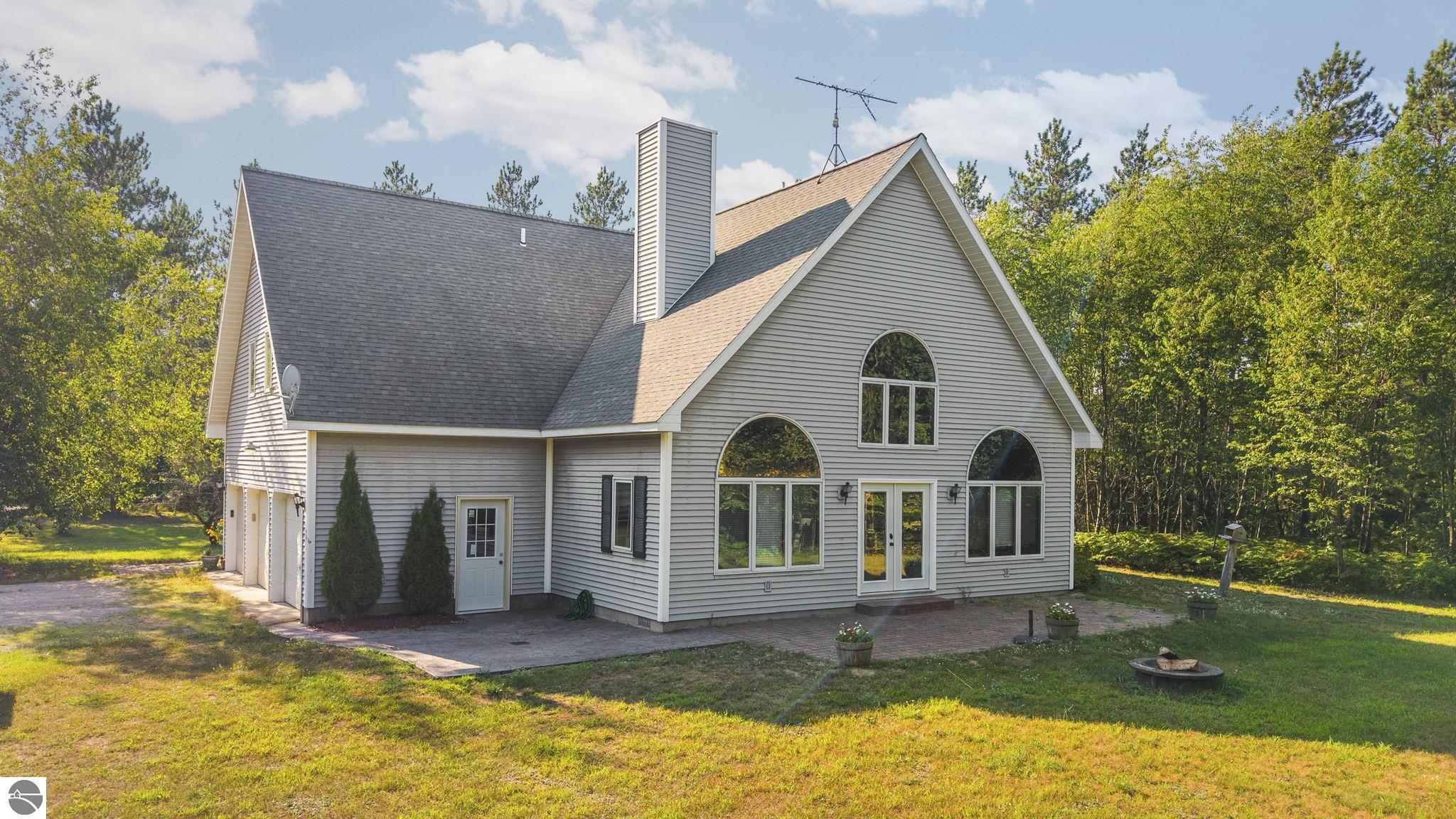 6061 Hodge Road, Kingsley, MI 49649 — Photo 2