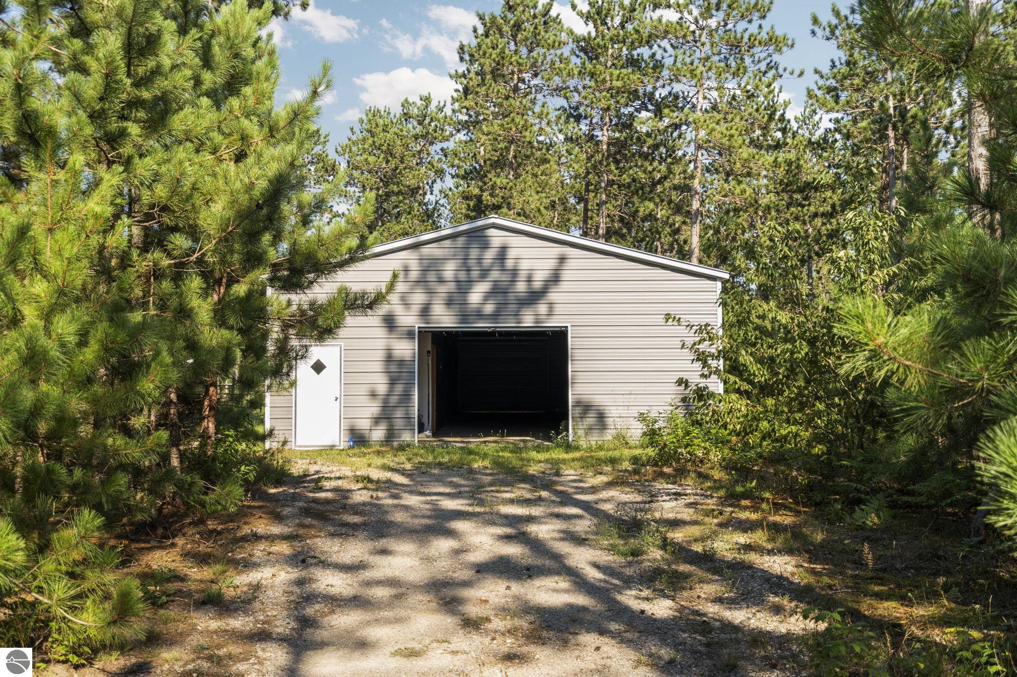 6061 Hodge Road, Kingsley, MI 49649 — Photo 46