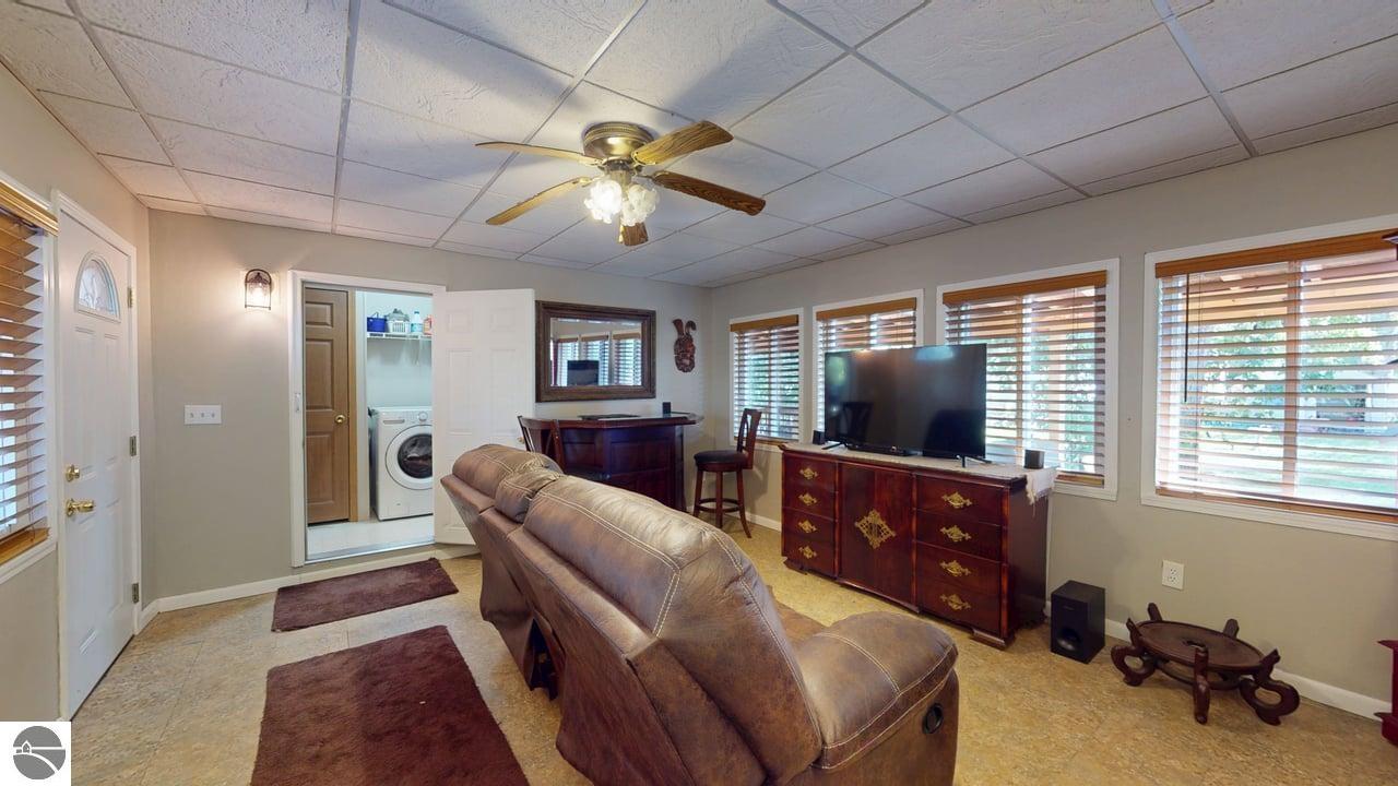1110 Hemlock Street, Clare, MI 48617 — Photo 20