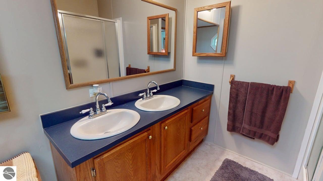 1110 Hemlock Street, Clare, MI 48617 — Photo 23
