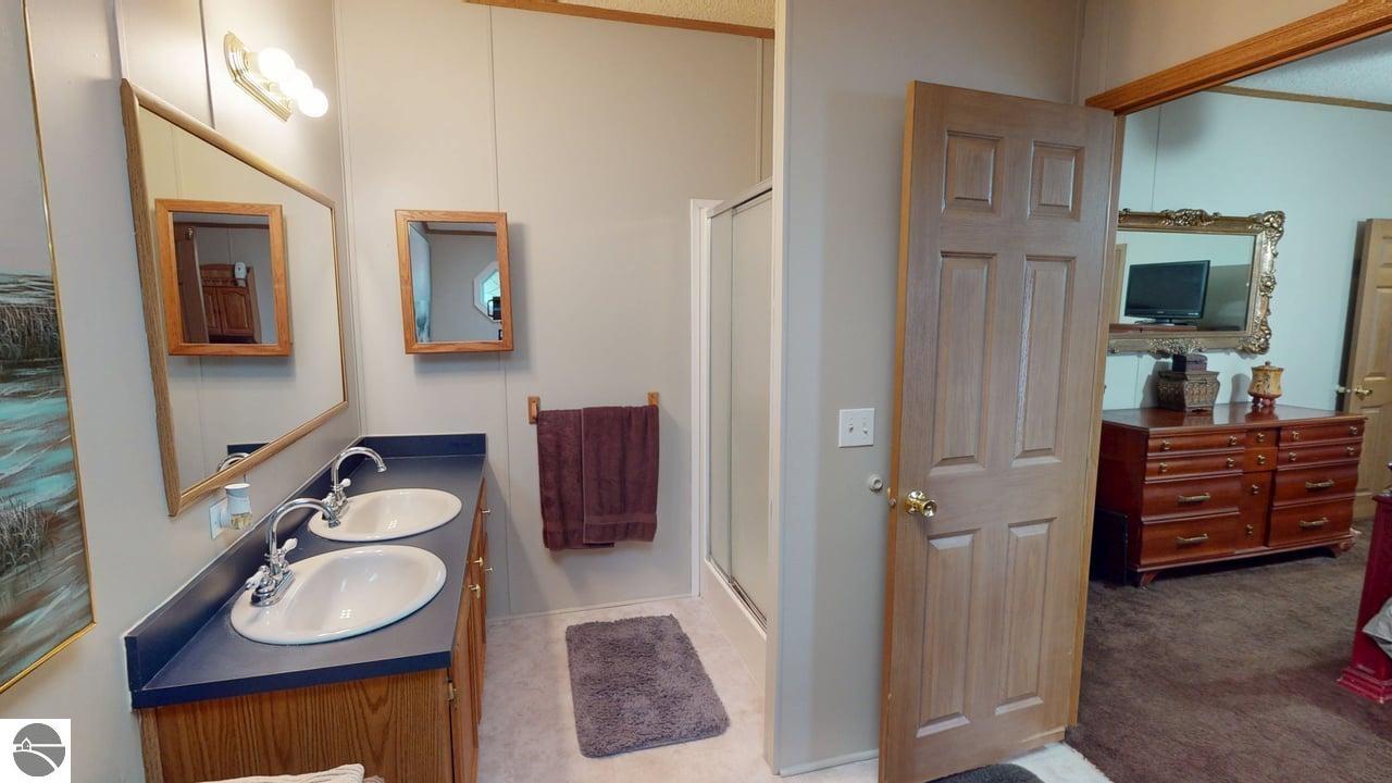 1110 Hemlock Street, Clare, MI 48617 — Photo 24