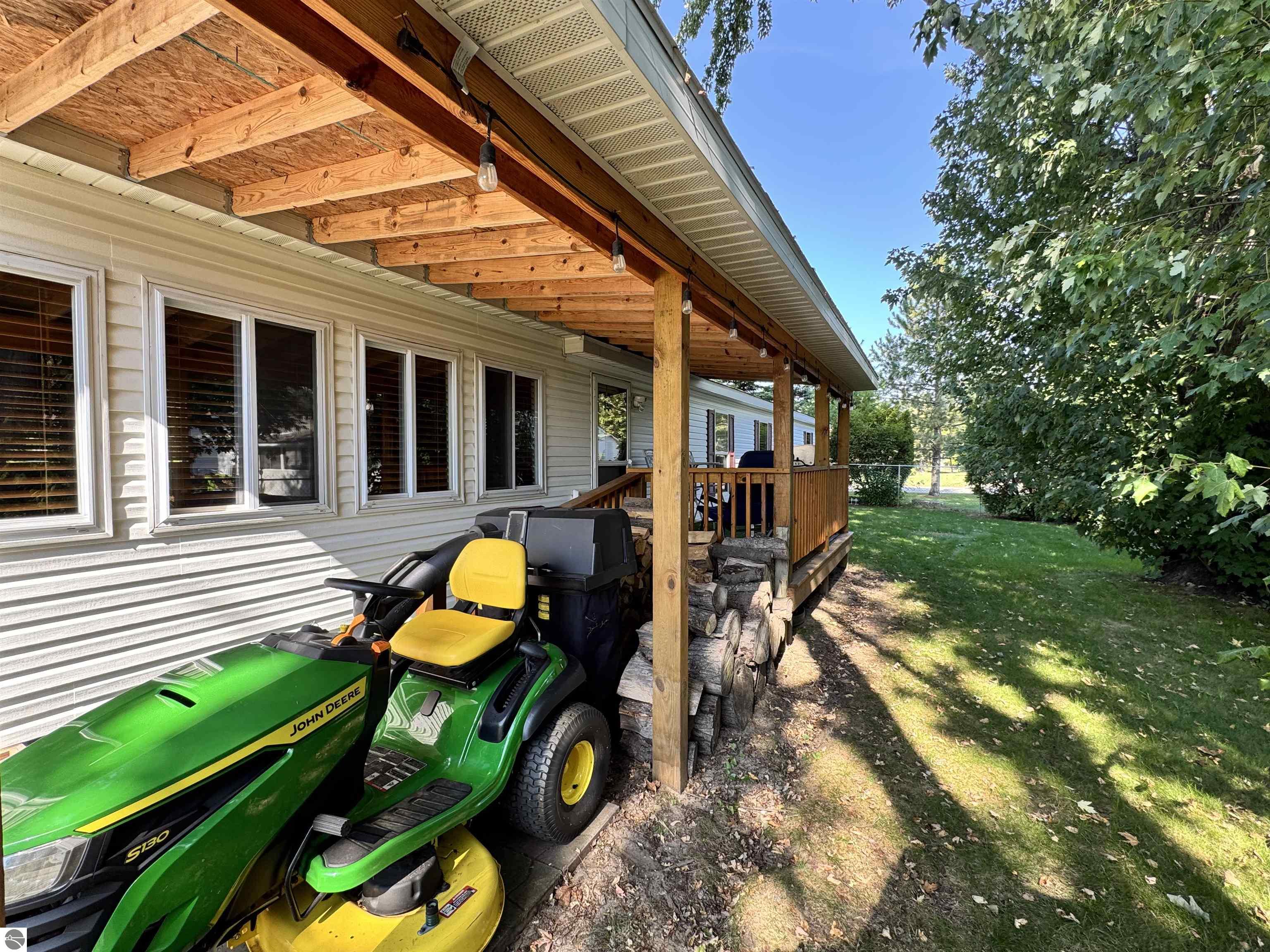 1110 Hemlock Street, Clare, MI 48617 — Photo 7