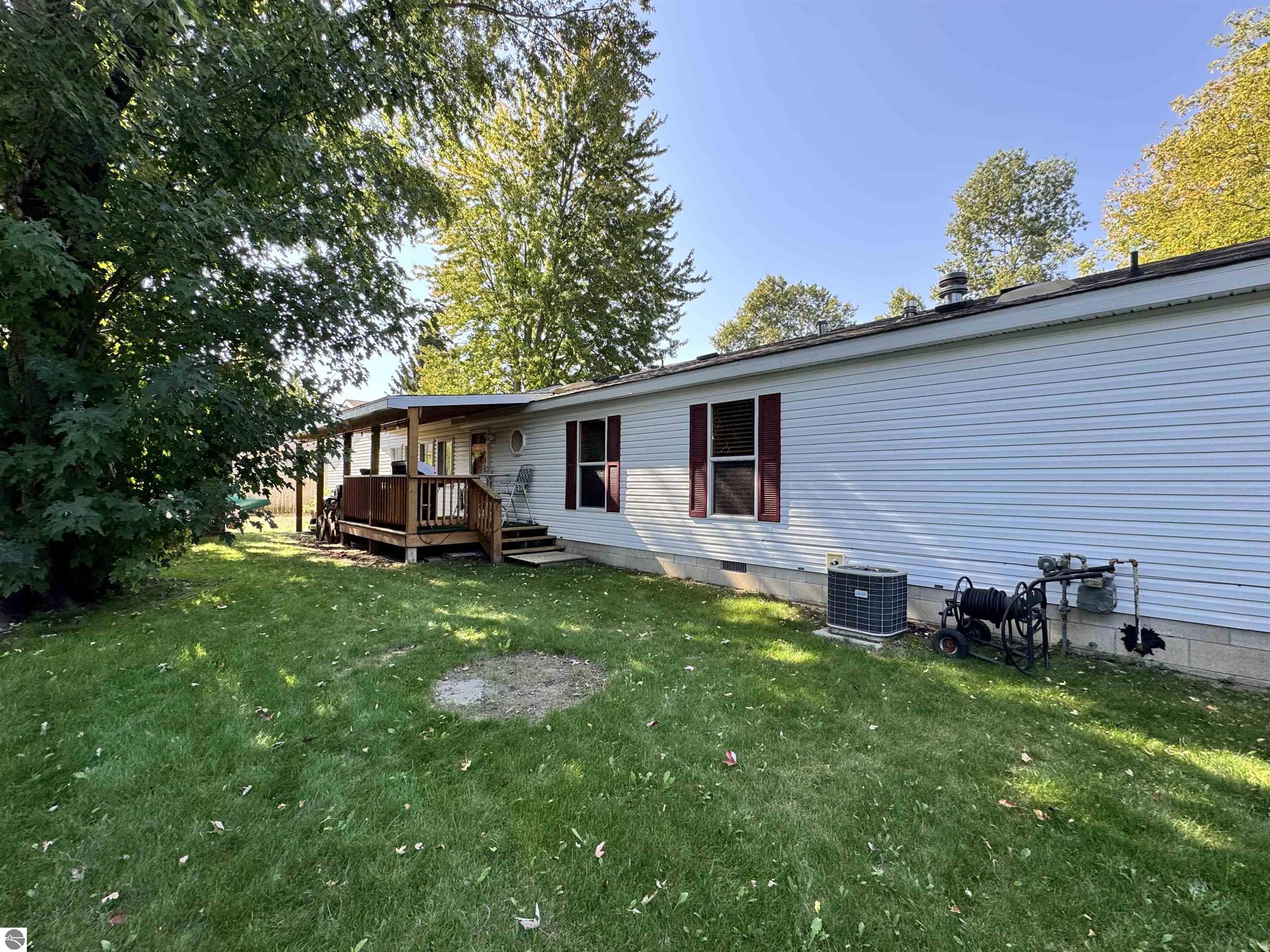 1110 Hemlock Street, Clare, MI 48617 — Photo 10