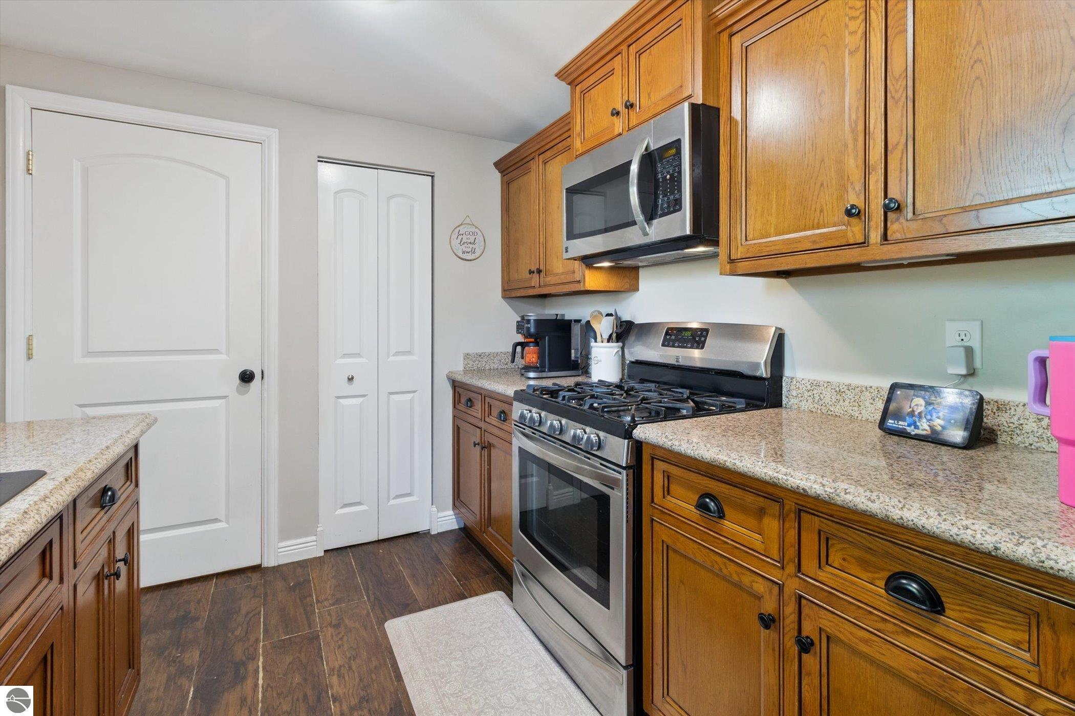 10310 W Lincoln Road, Riverdale, MI 48877 — Photo 11