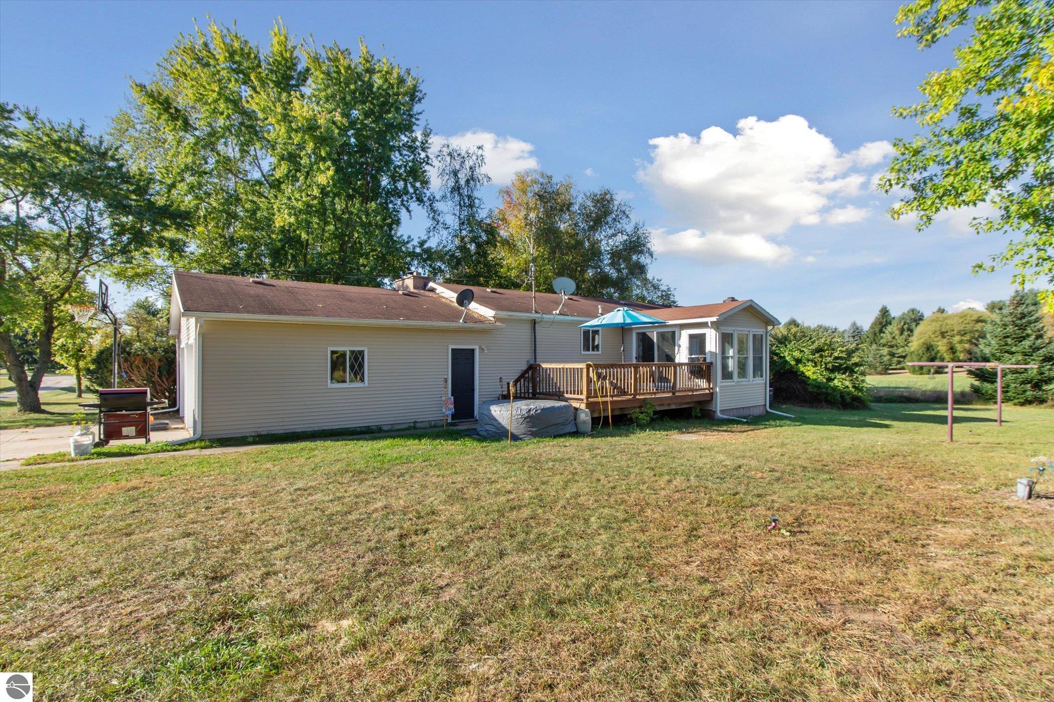 10310 W Lincoln Road, Riverdale, MI 48877 — Photo 48