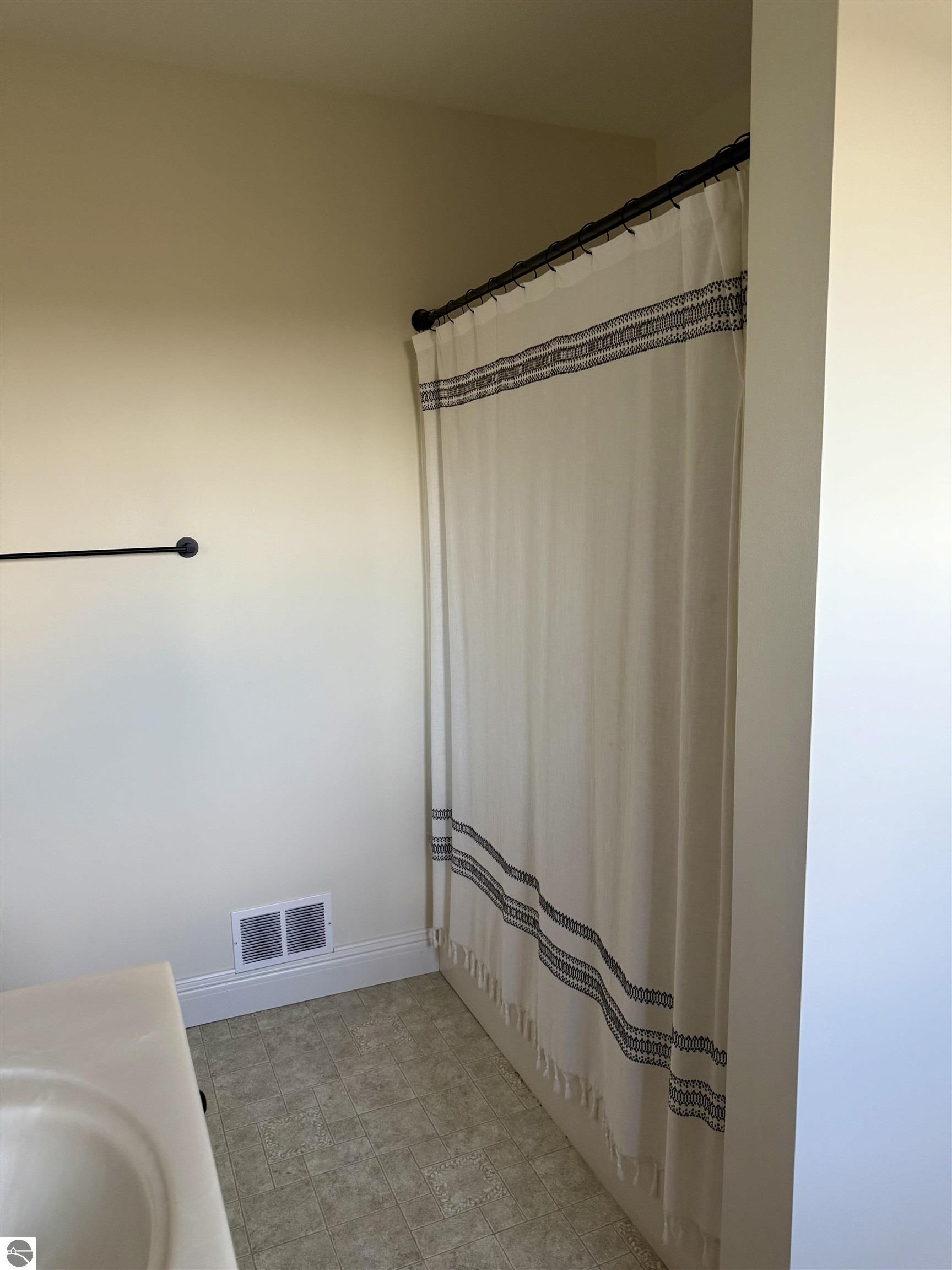 4651 S Begole Road, Ithaca, MI 48847 — Photo 23
