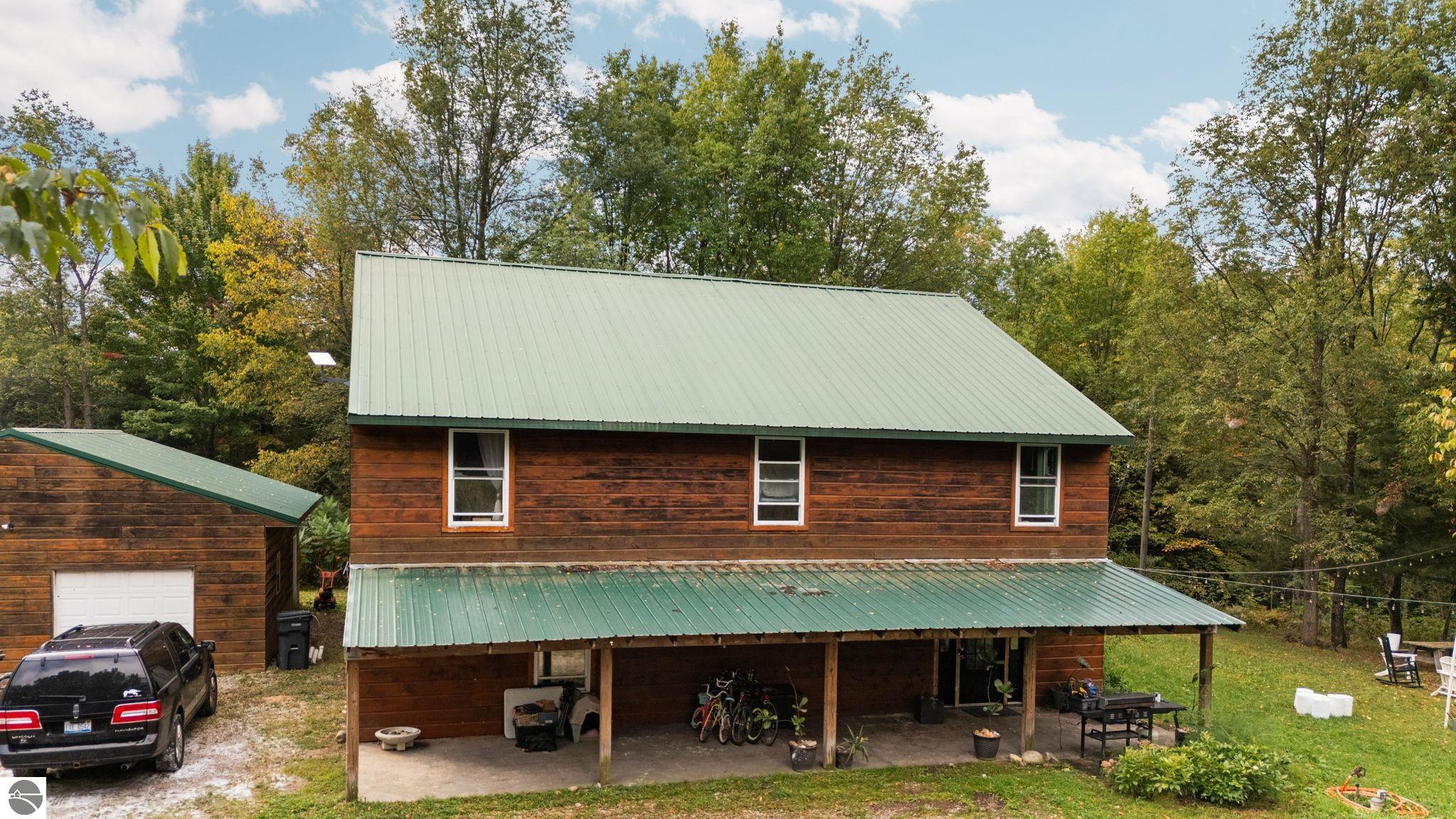3714 N 19 Road, Mesick, MI 49668 — Photo 2