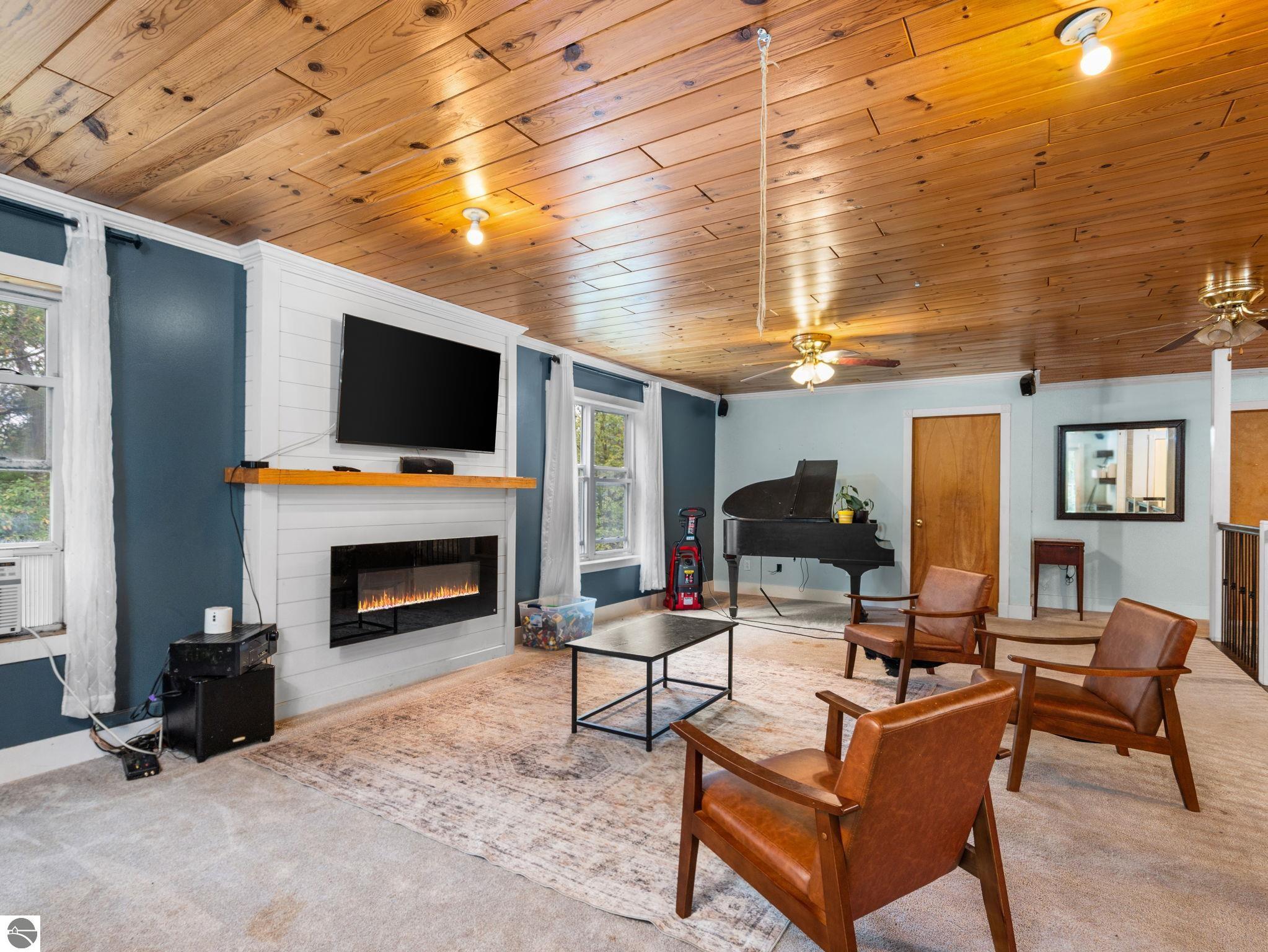 3714 N 19 Road, Mesick, MI 49668 — Photo 16