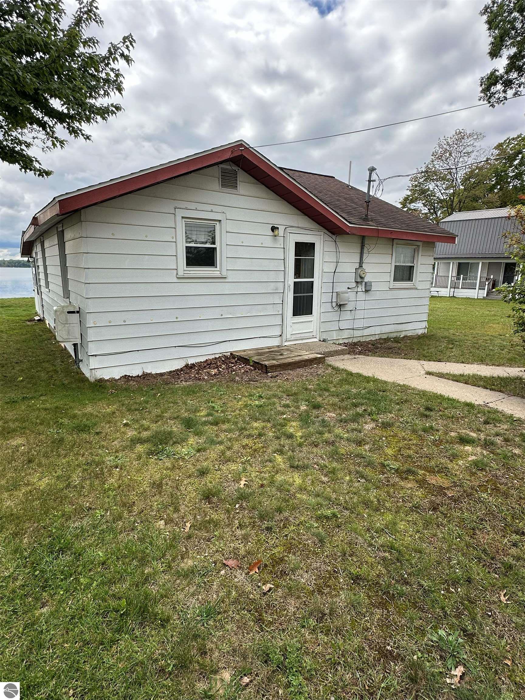 11782 E State Street, Fife Lake, MI 49633 — Photo 25