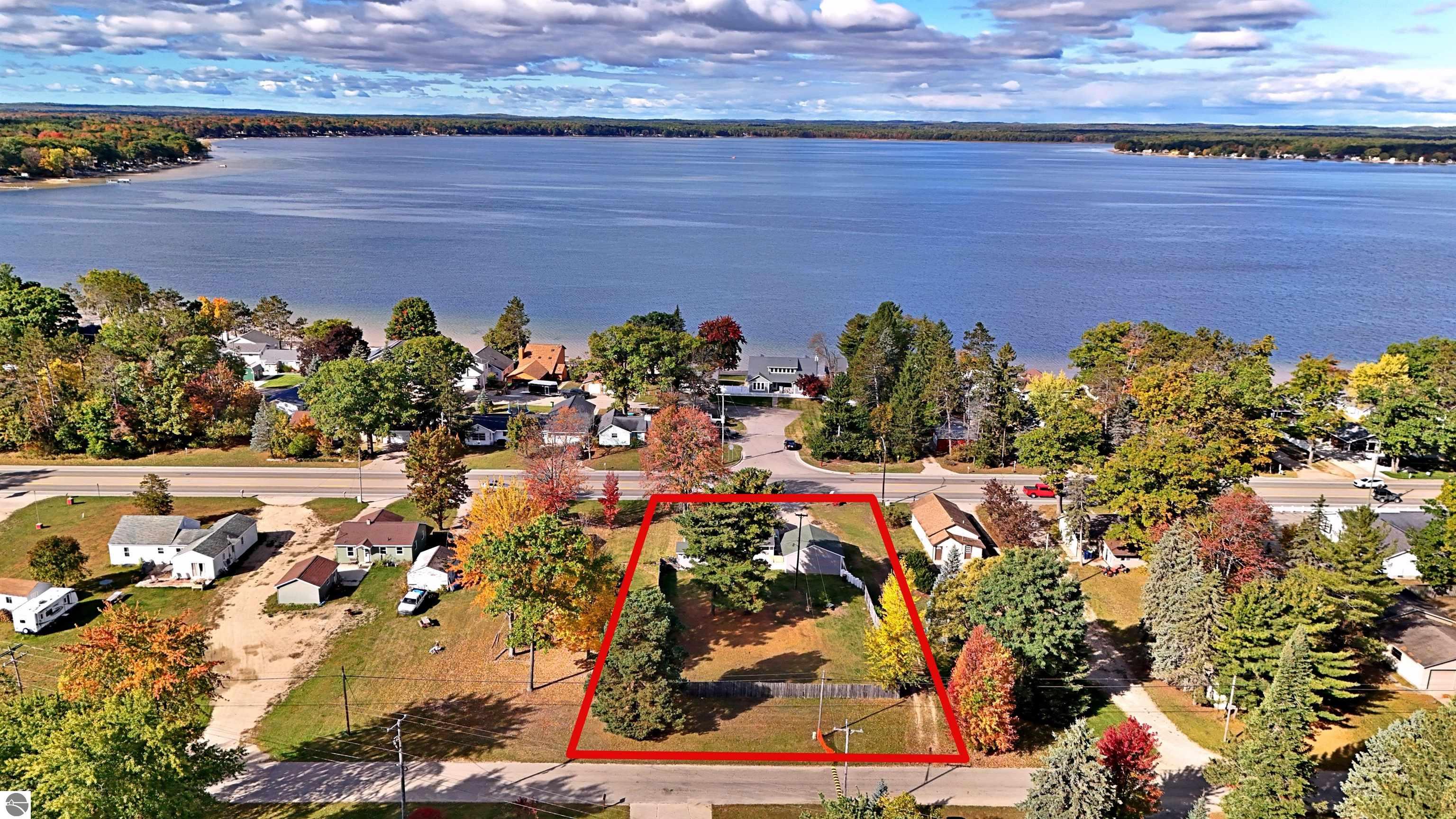 719 S Lakeshore Drive, Lake City, MI 49651 — Photo 2