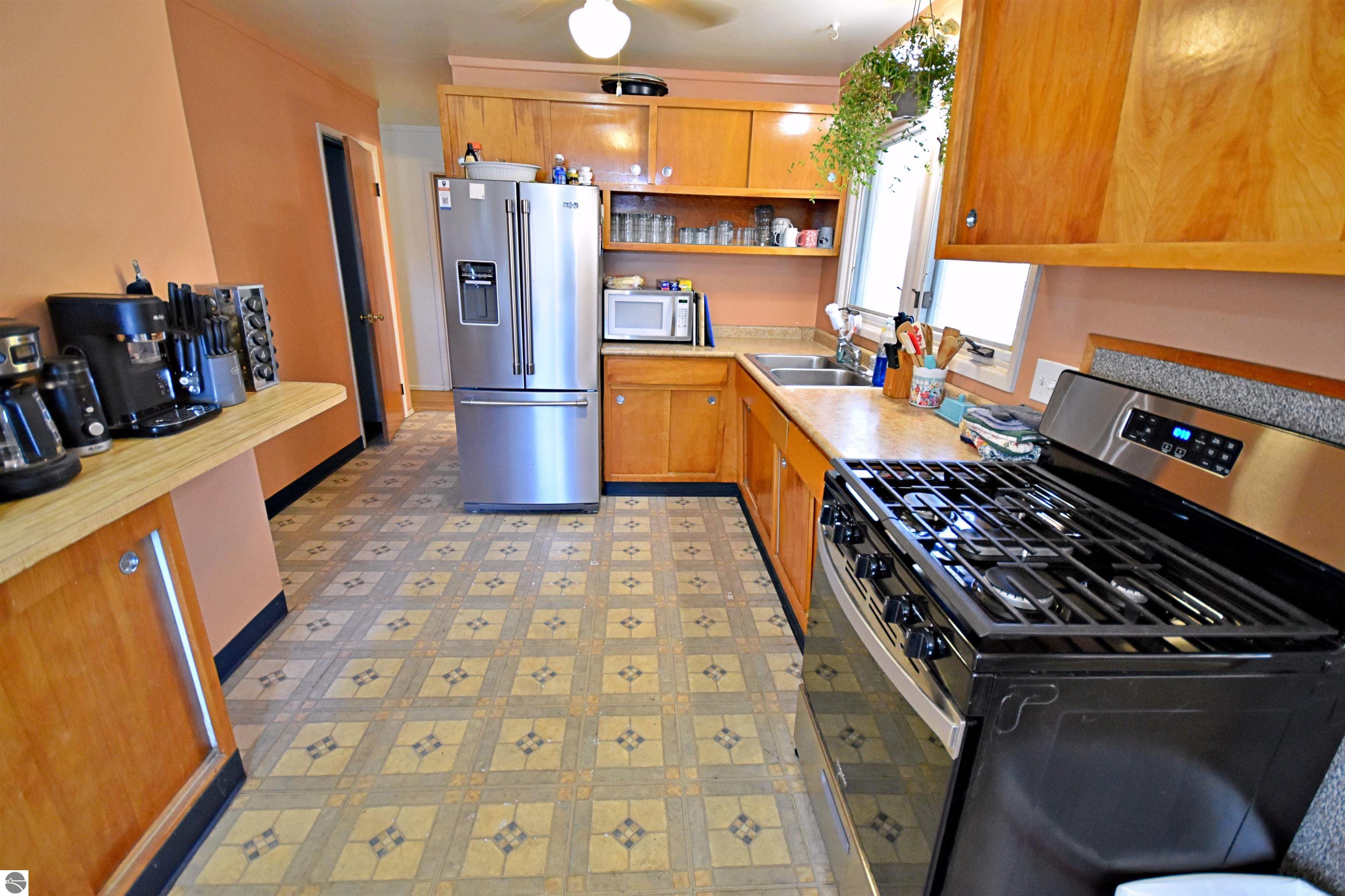 719 S Lakeshore Drive, Lake City, MI 49651 — Photo 15