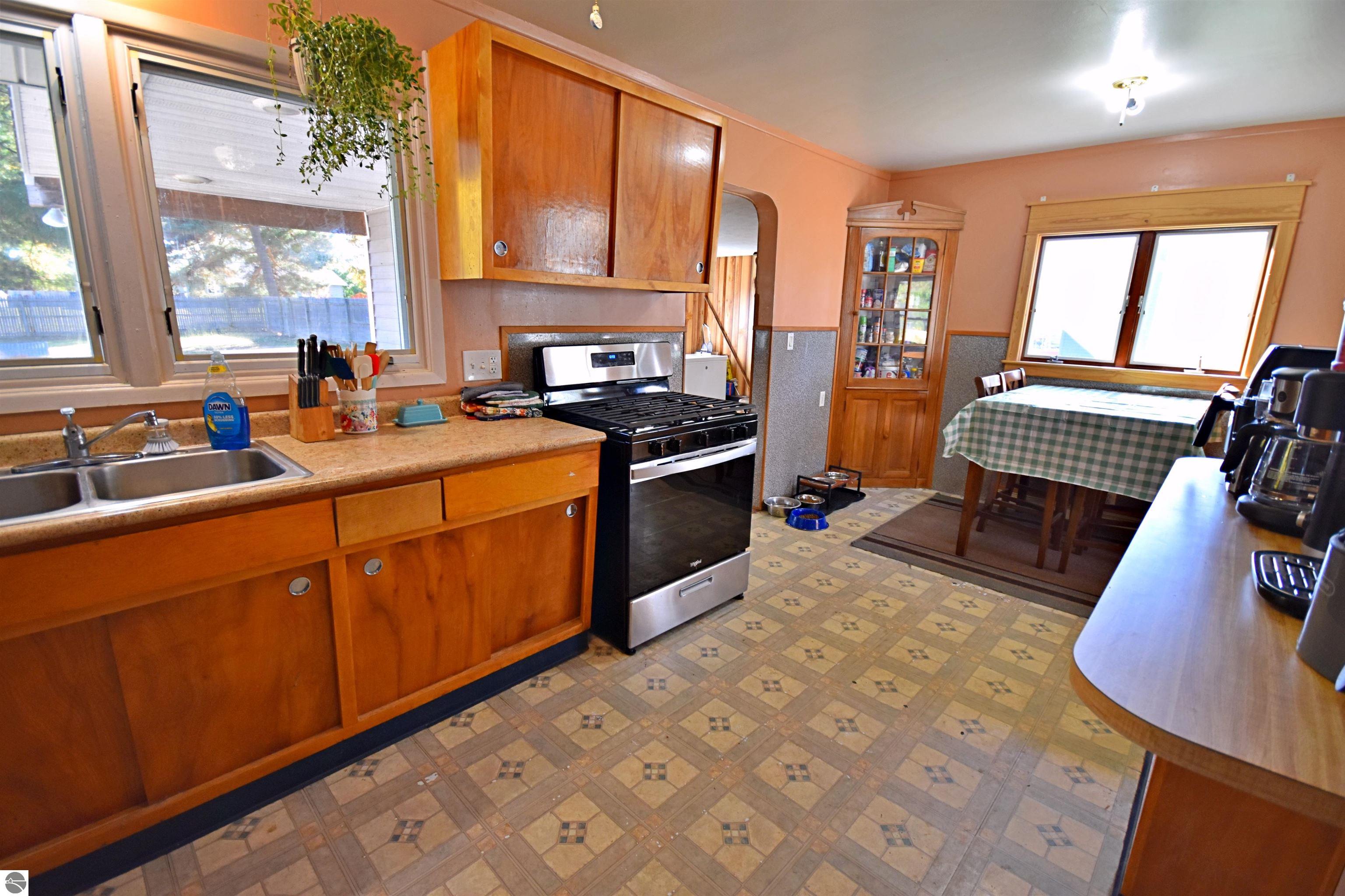 719 S Lakeshore Drive, Lake City, MI 49651 — Photo 20