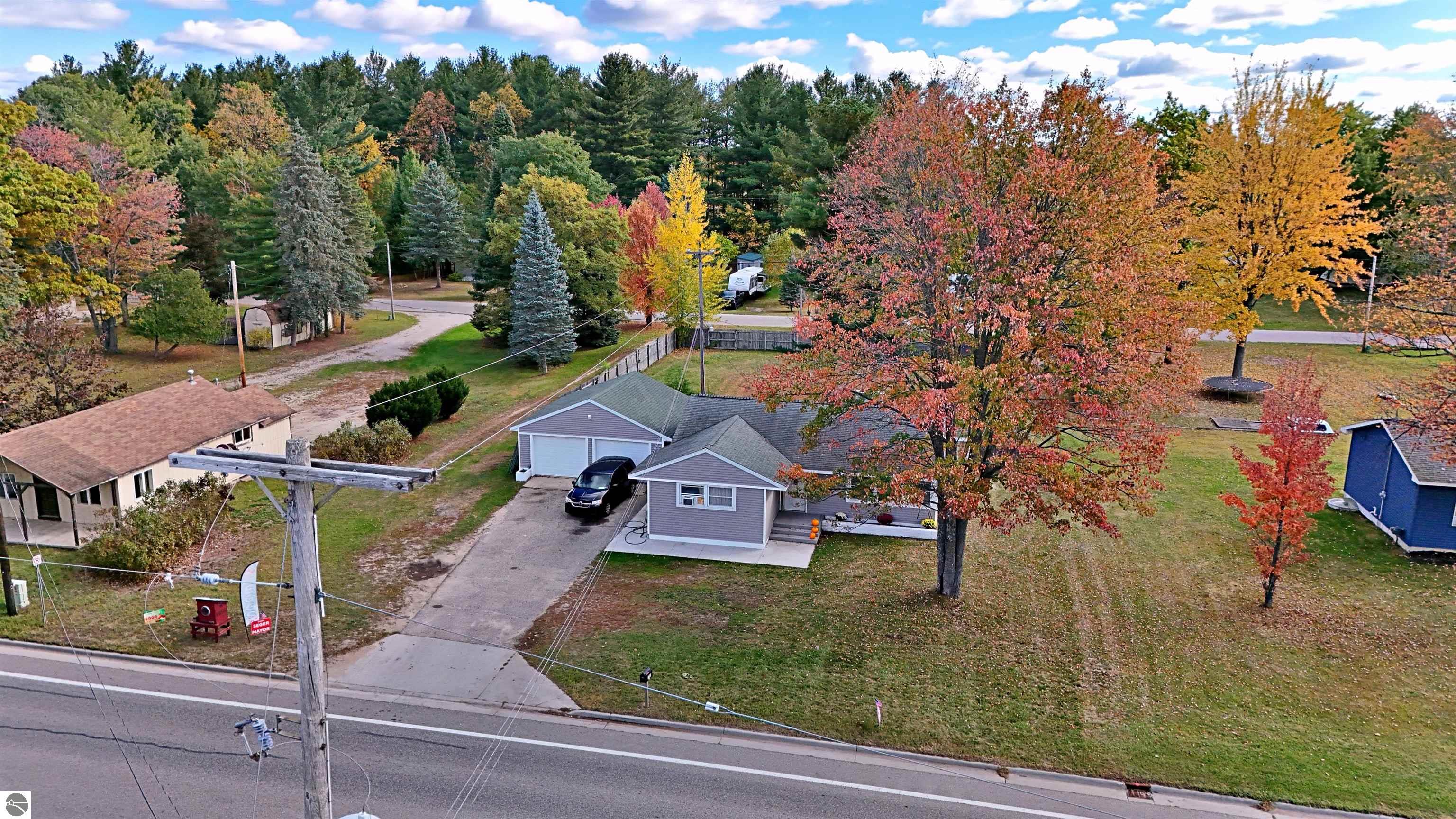719 S Lakeshore Drive, Lake City, MI 49651 — Photo 4