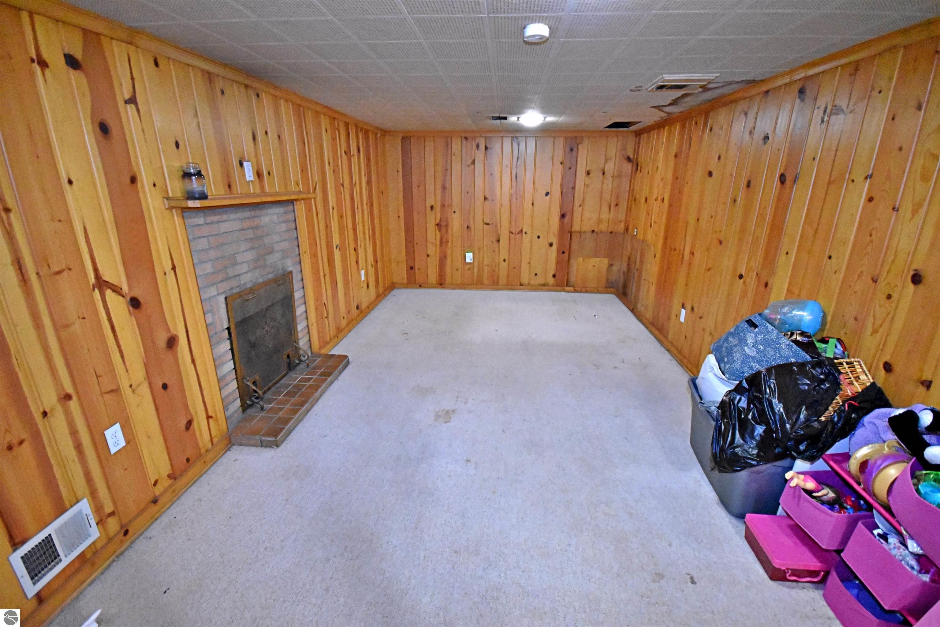 719 S Lakeshore Drive, Lake City, MI 49651 — Photo 38