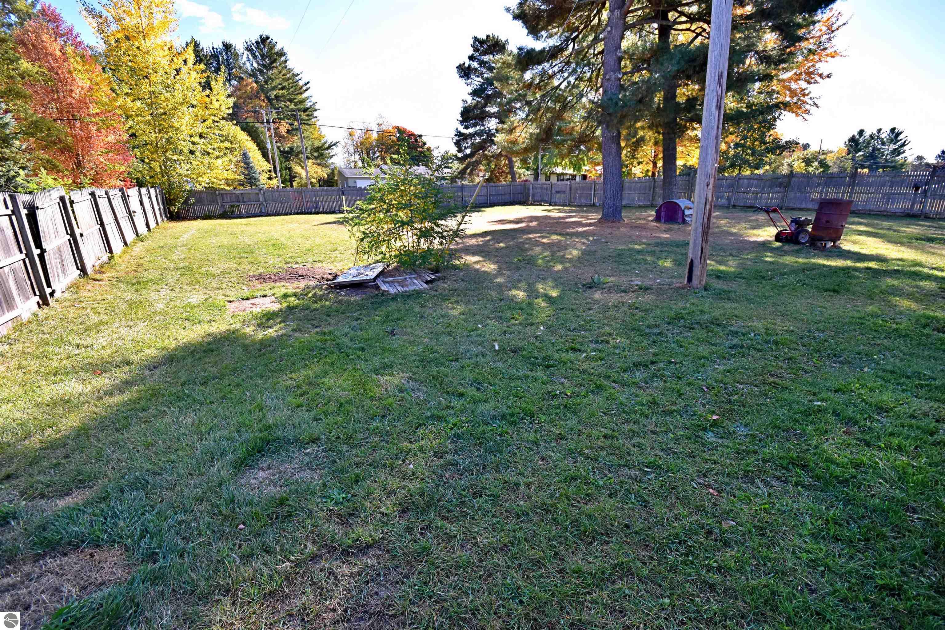 719 S Lakeshore Drive, Lake City, MI 49651 — Photo 45