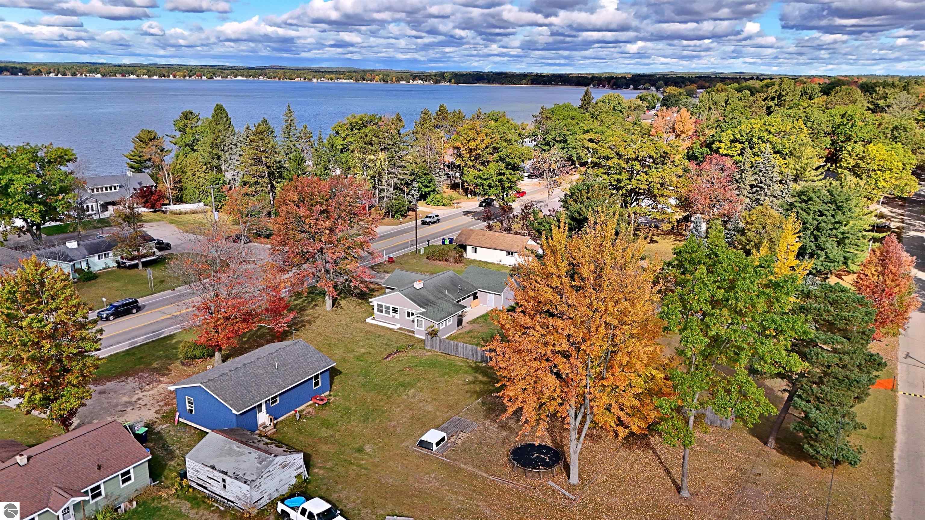 719 S Lakeshore Drive, Lake City, MI 49651 — Photo 7