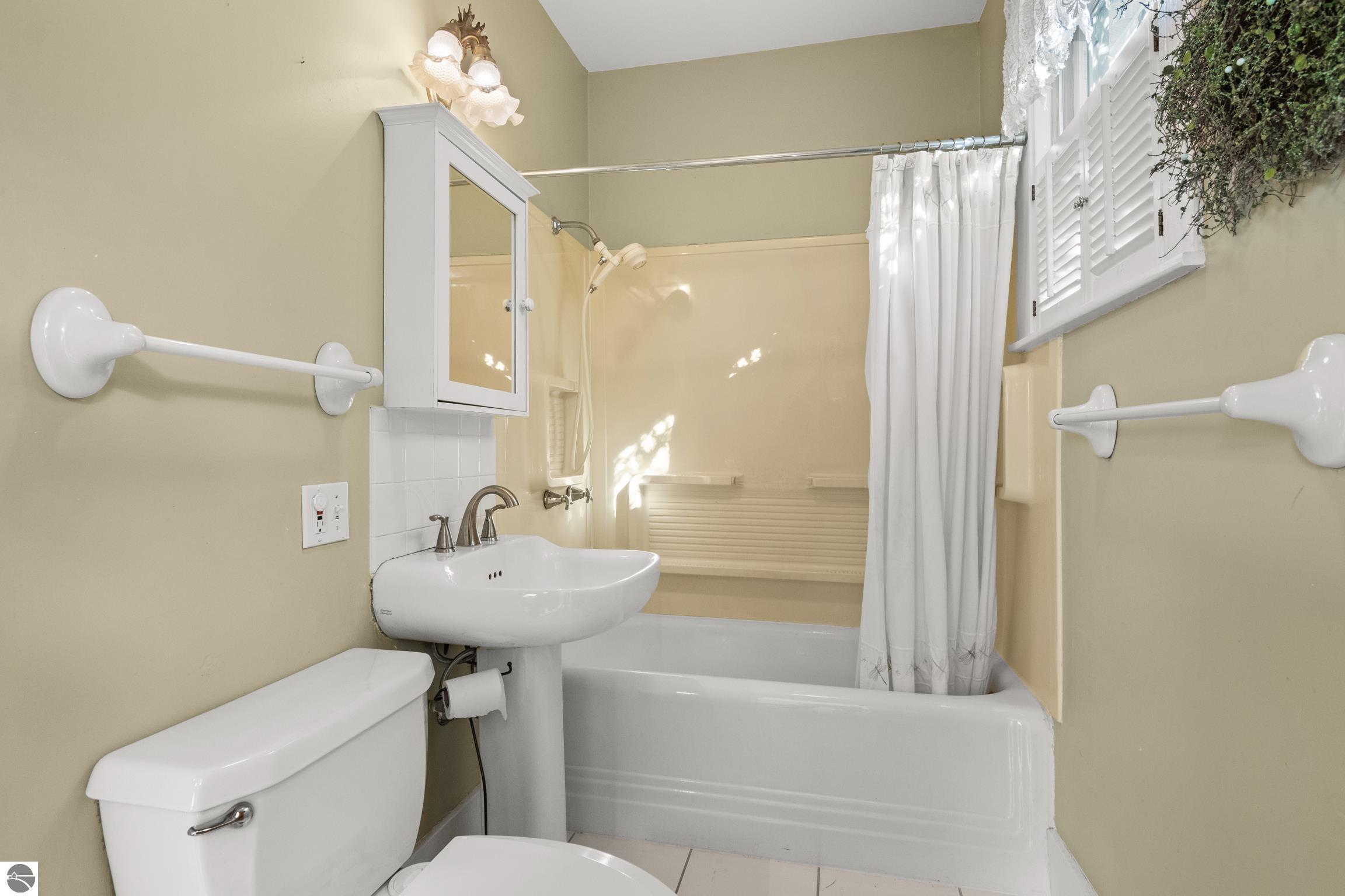 408 N Mill Street, Northport, MI 49670 — Photo 16