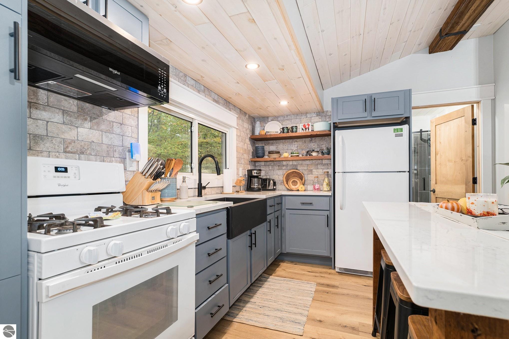 121 S Haze Road, Beulah, MI 49617 — Photo 11