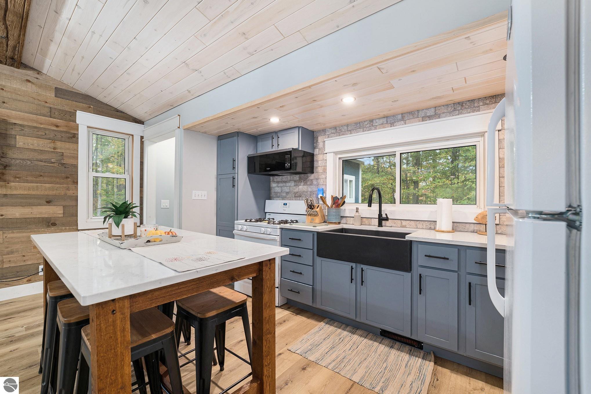 121 S Haze Road, Beulah, MI 49617 — Photo 10