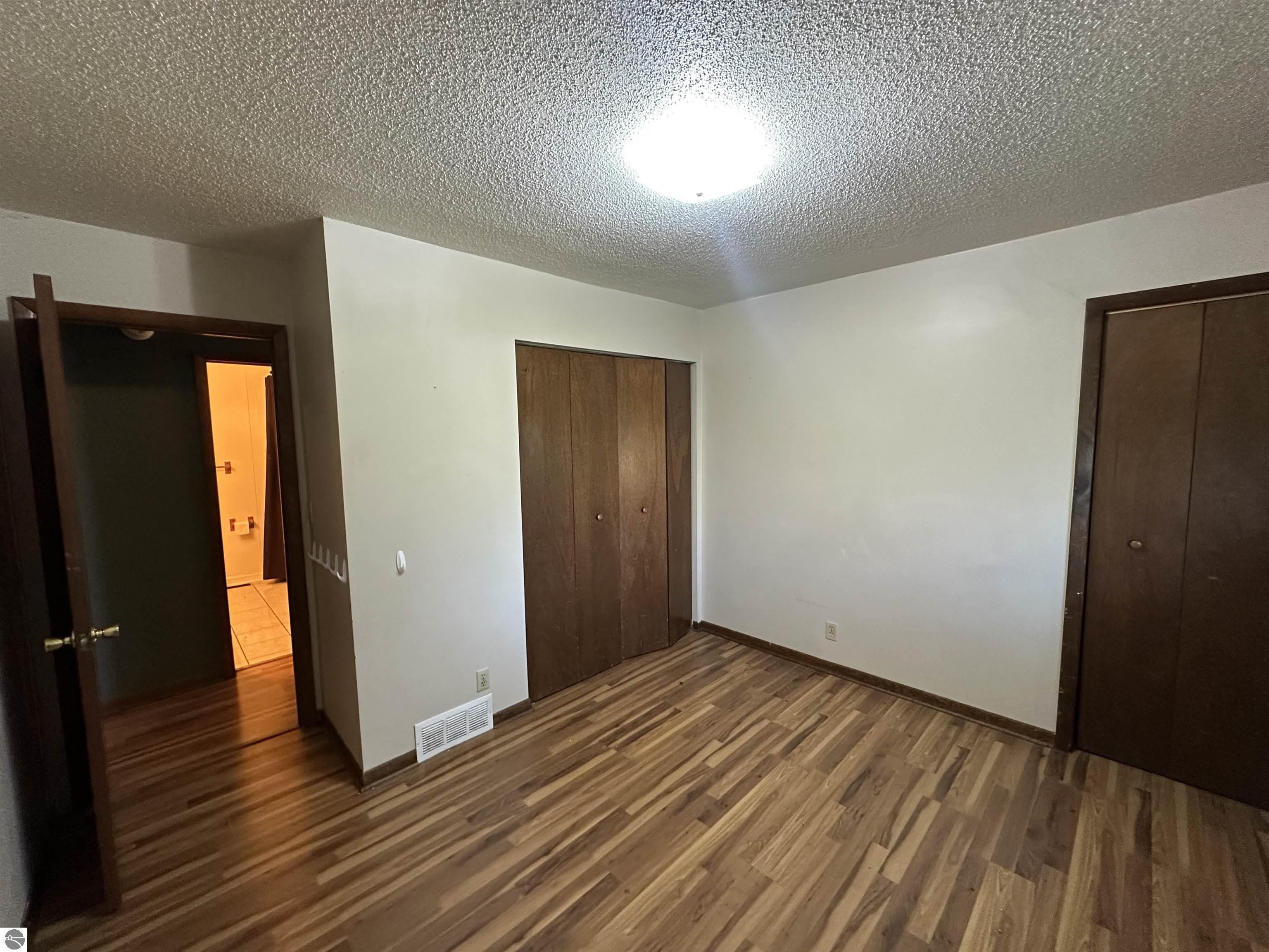 319 Forest Avenue, Clare, MI 48617 — Photo 16