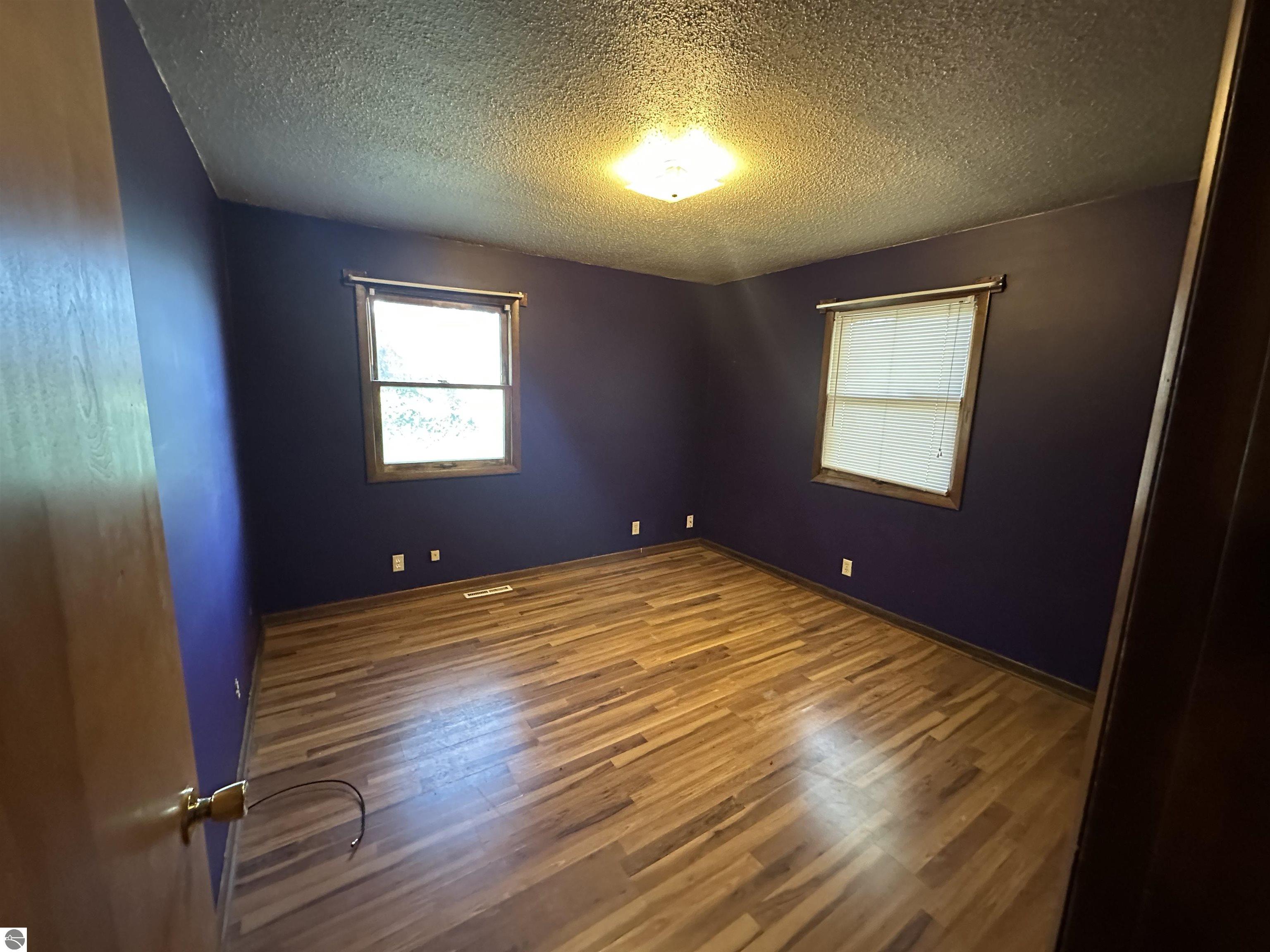 319 Forest Avenue, Clare, MI 48617 — Photo 18