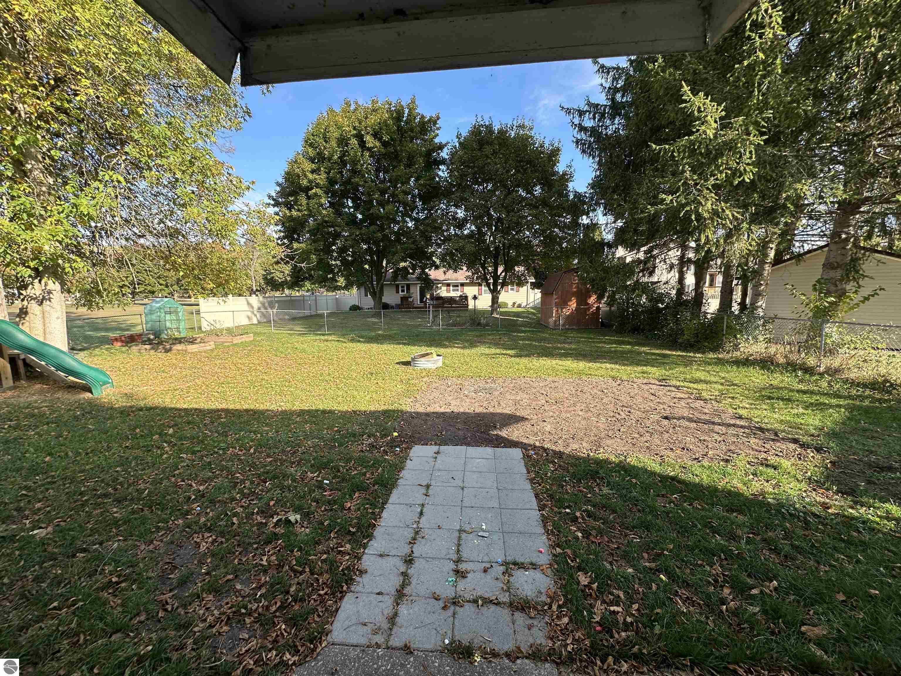 319 Forest Avenue, Clare, MI 48617 — Photo 22