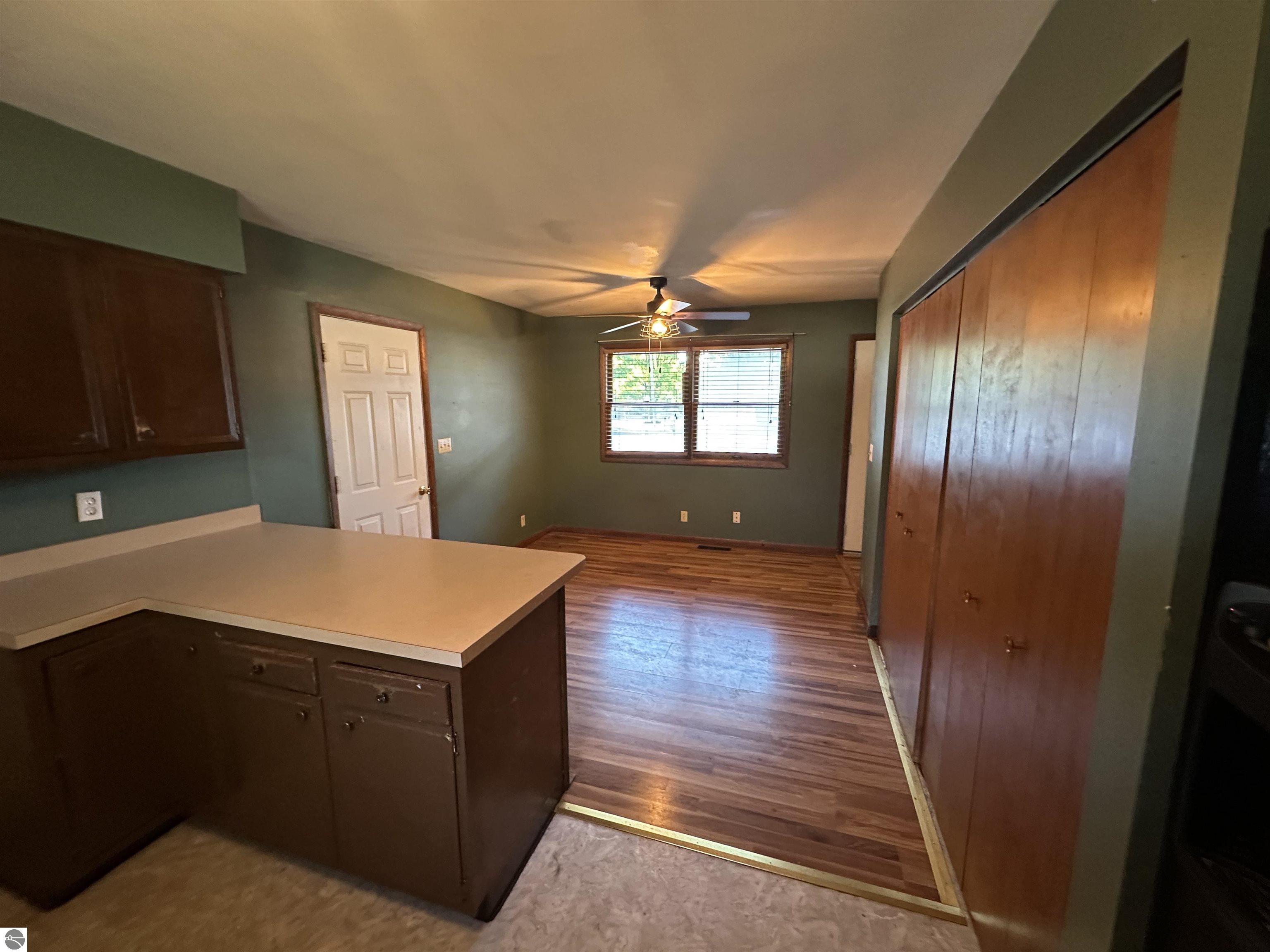 319 Forest Avenue, Clare, MI 48617 — Photo 7