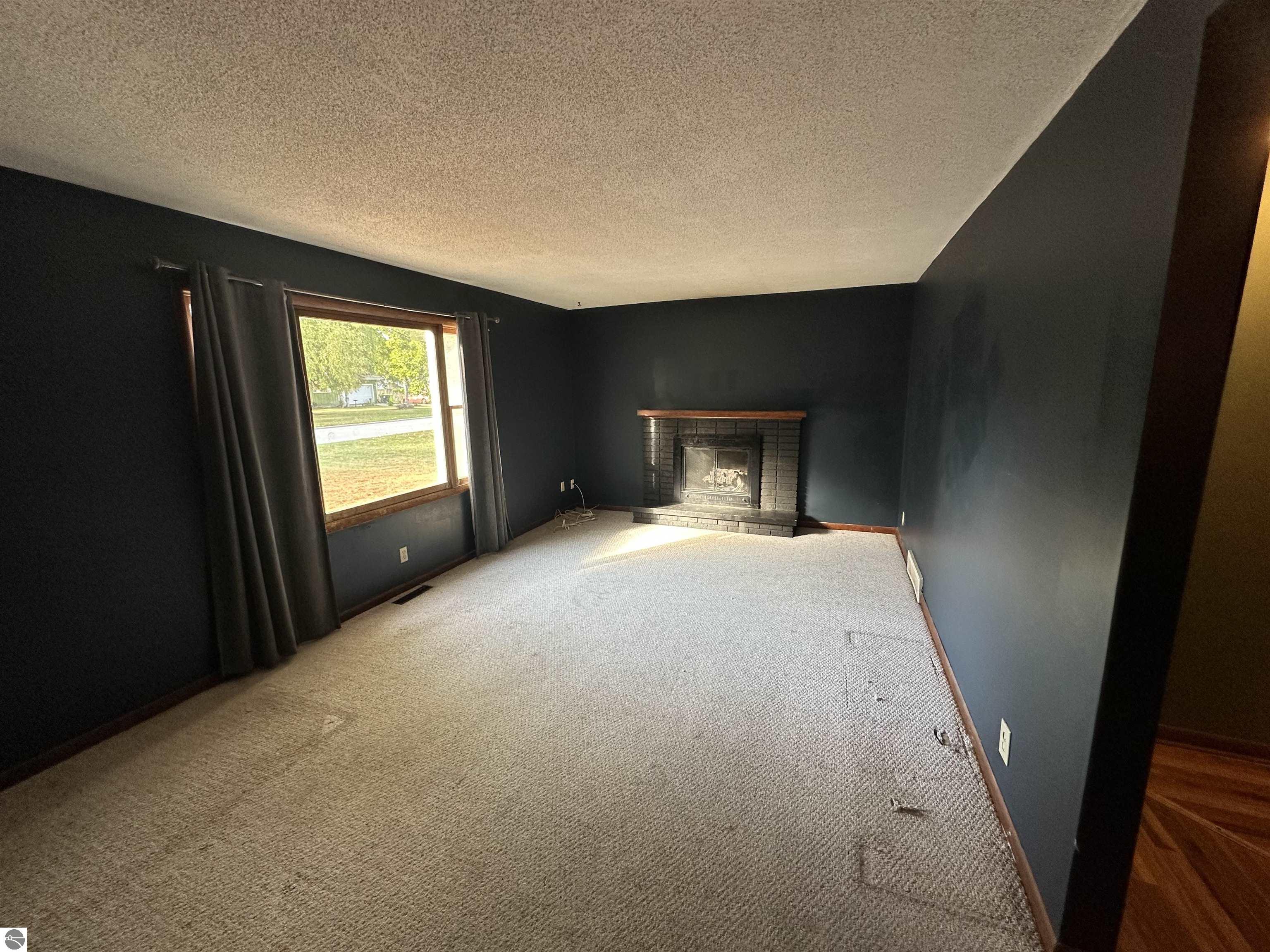 319 Forest Avenue, Clare, MI 48617 — Photo 8