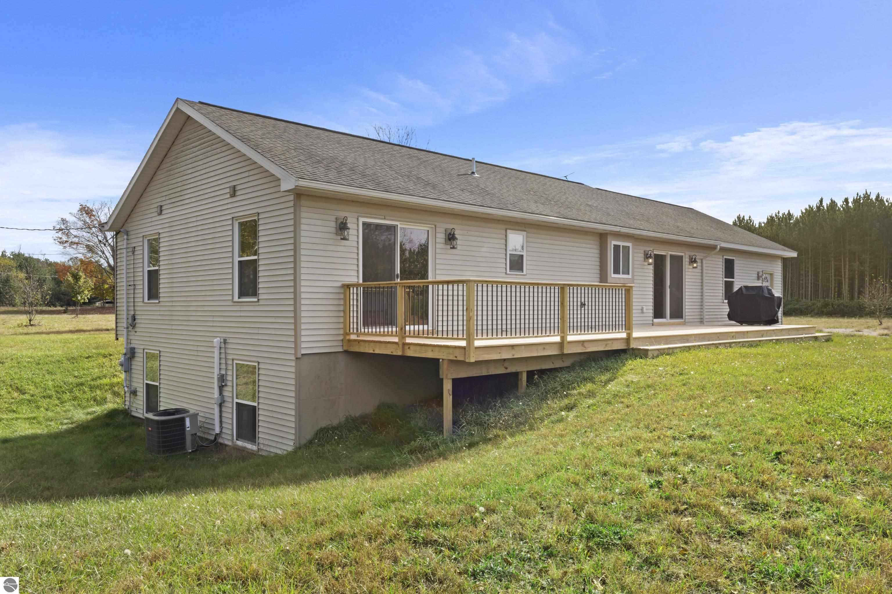 348 S Haze Road, Beulah, MI 49617 — Photo 5