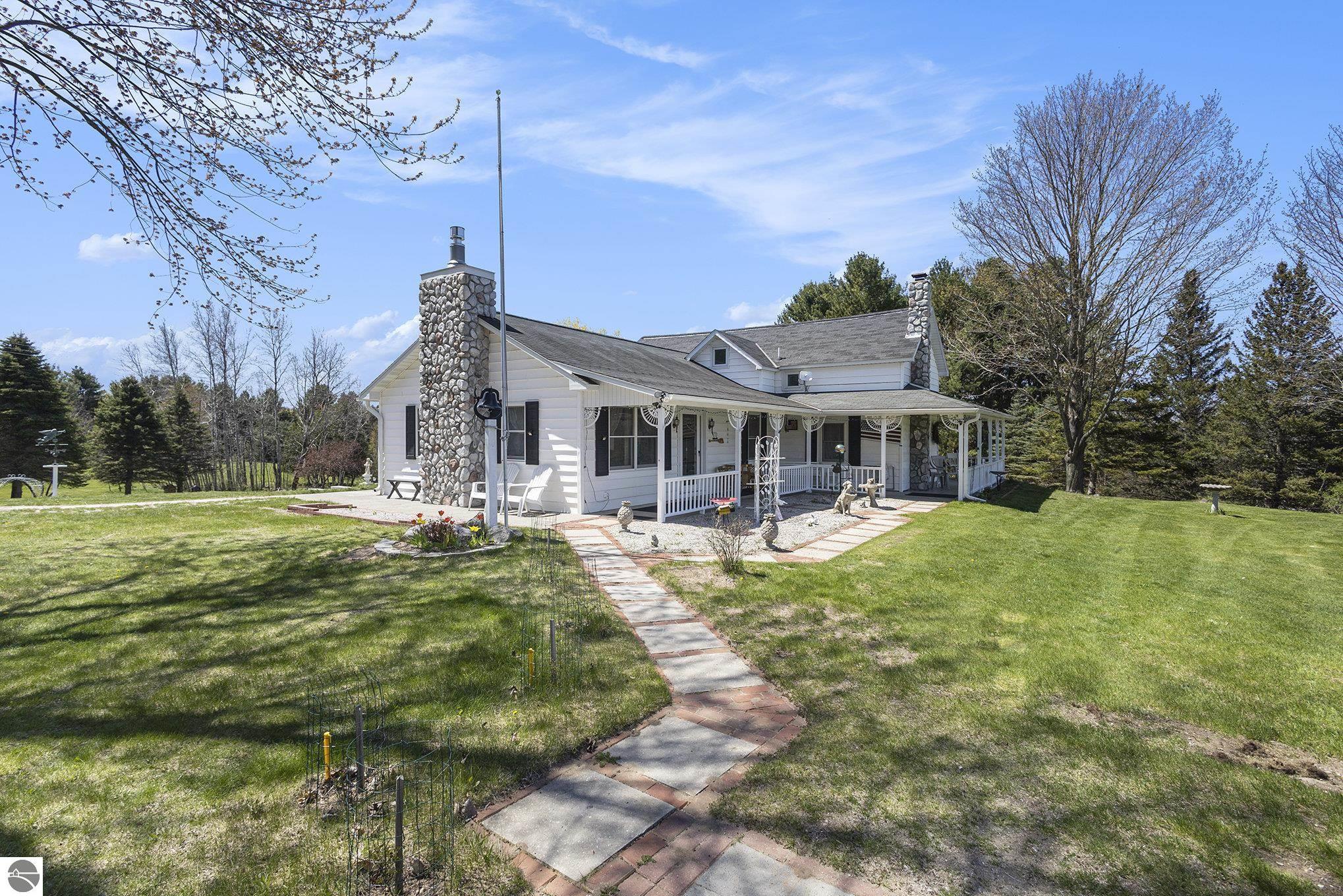 Click to enlarge photo