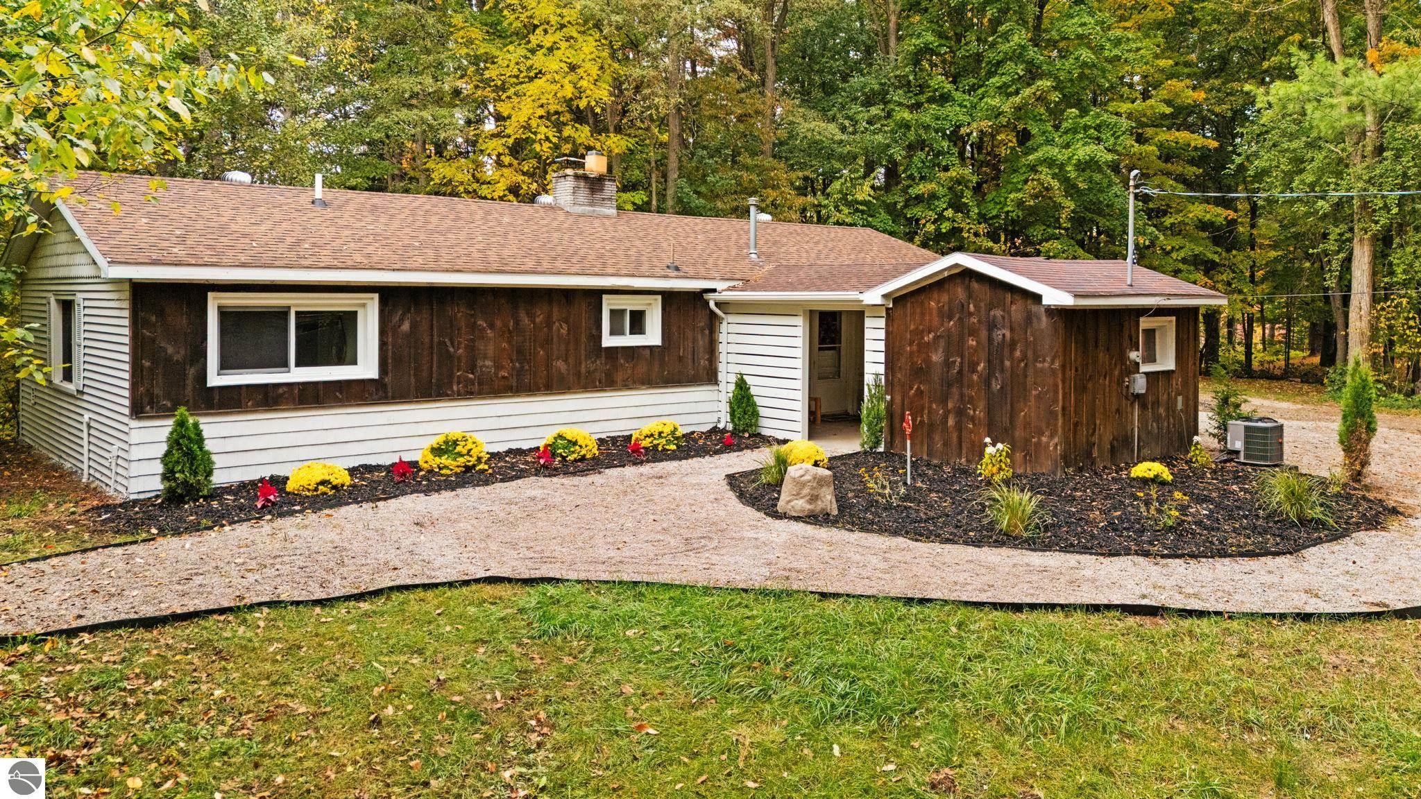 7550 N Reynolds Road, Lake Ann, MI 49650 — Photo 2