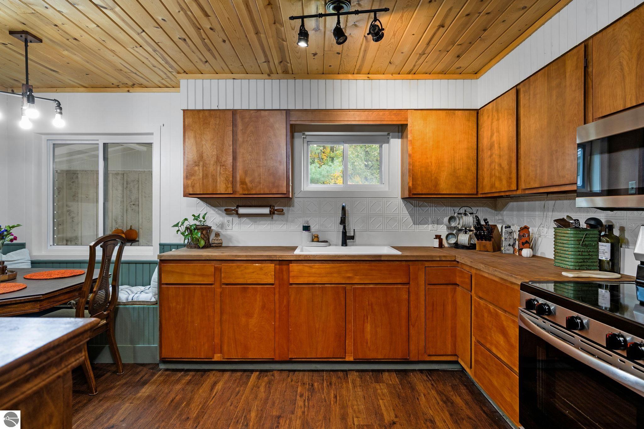 7550 N Reynolds Road, Lake Ann, MI 49650 — Photo 17