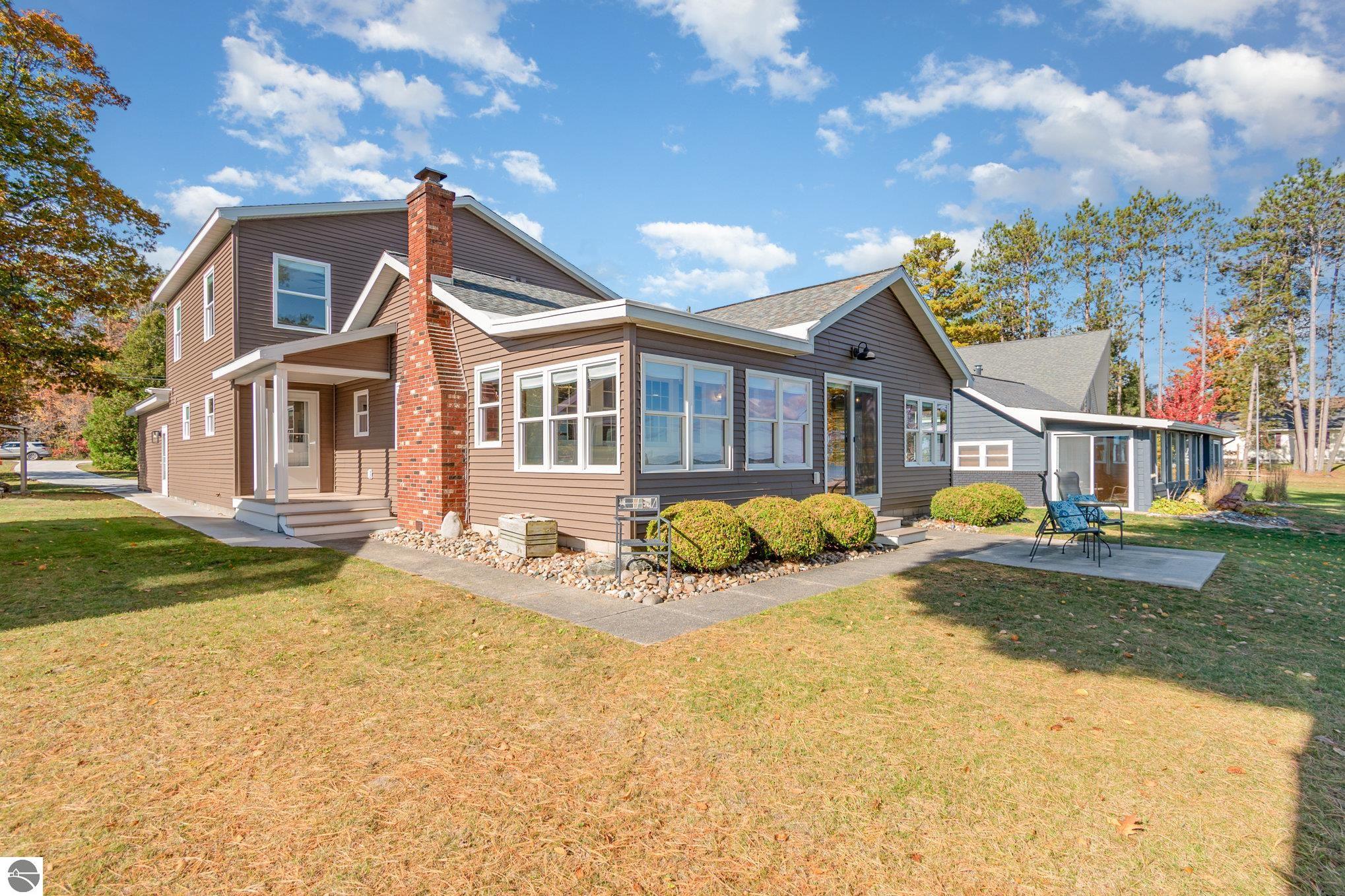 1115 S Bay Drive, Tawas City, MI 48763 — front exterior