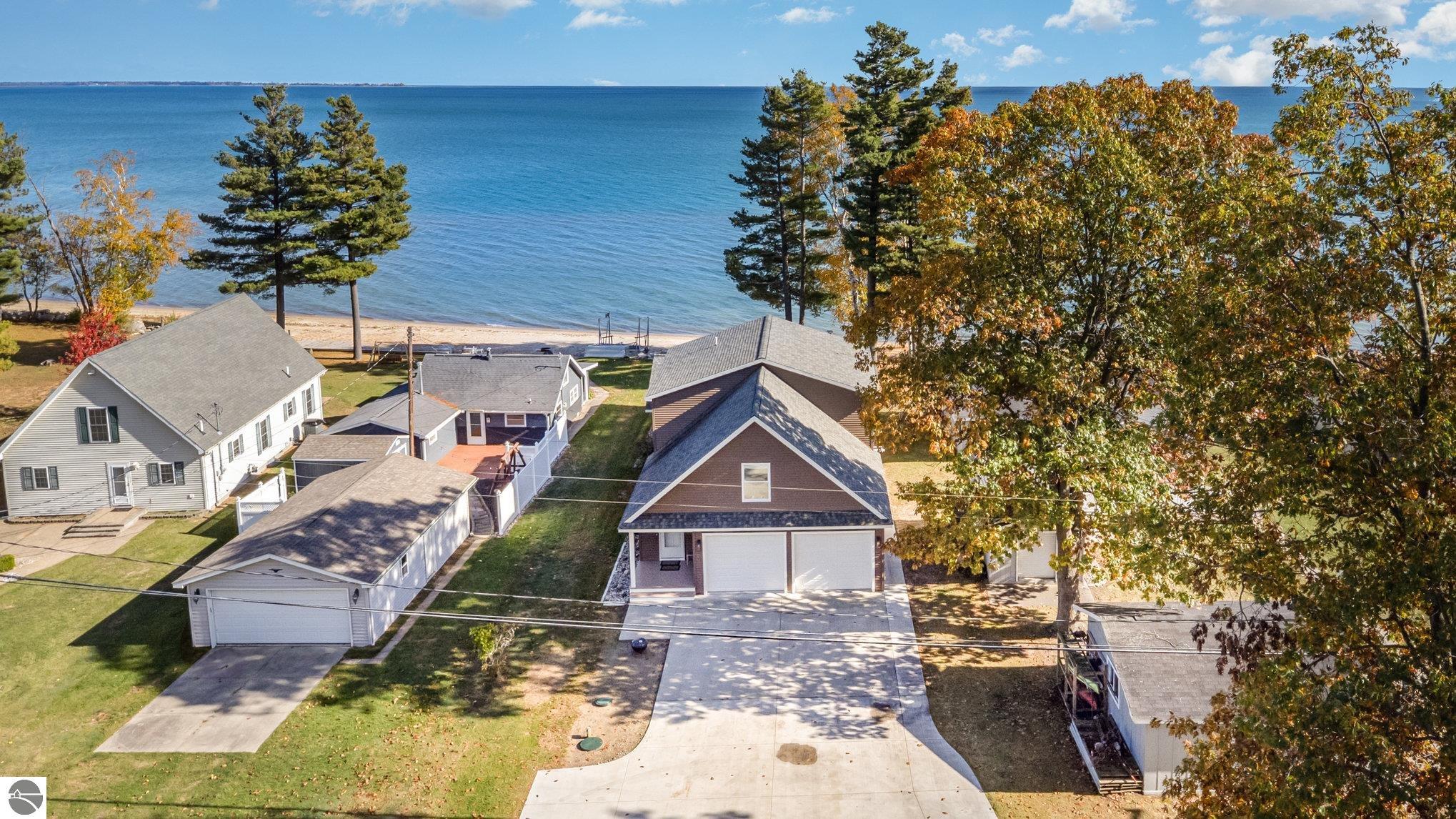 1115 S Bay Drive, Tawas City, MI 48763 — Photo 3