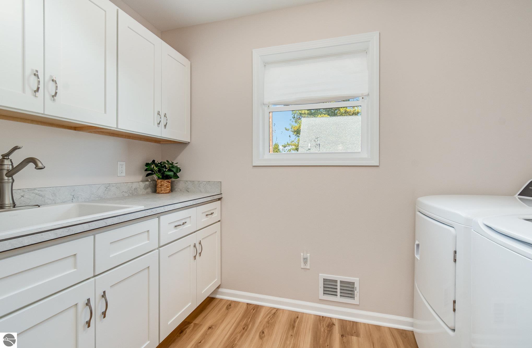 1115 S Bay Drive, Tawas City, MI 48763 — Photo 24