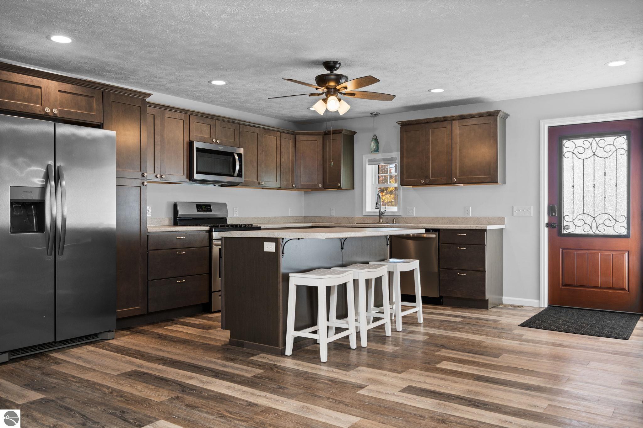 11739 E State Street, Fife Lake, MI 49633 — Photo 5