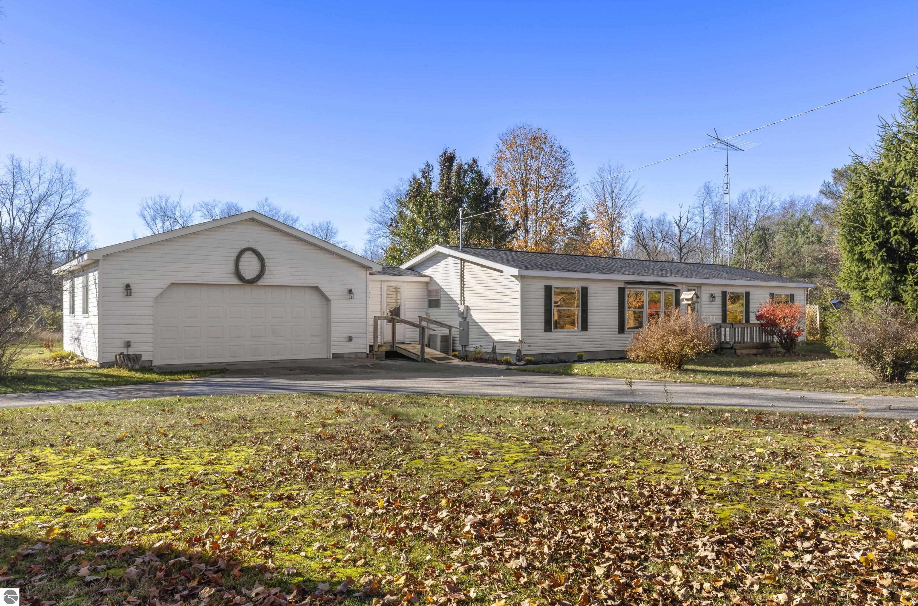 17651 Vondra, Thompsonville, MI 49683 — Photo 2