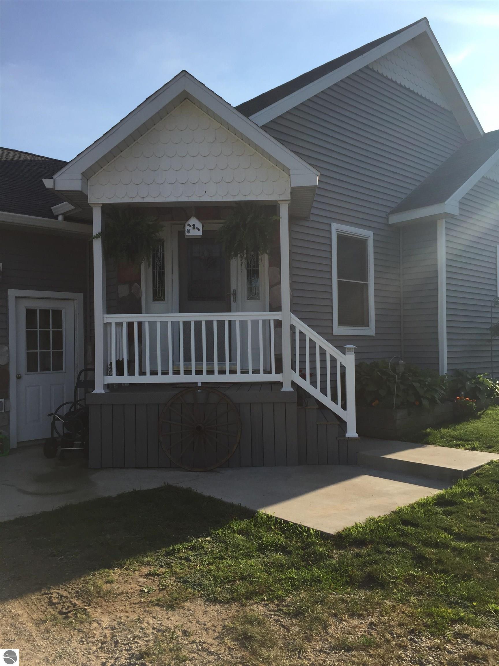 5863 N Lumberjack Road, Riverdale, MI 48877 — Photo 2