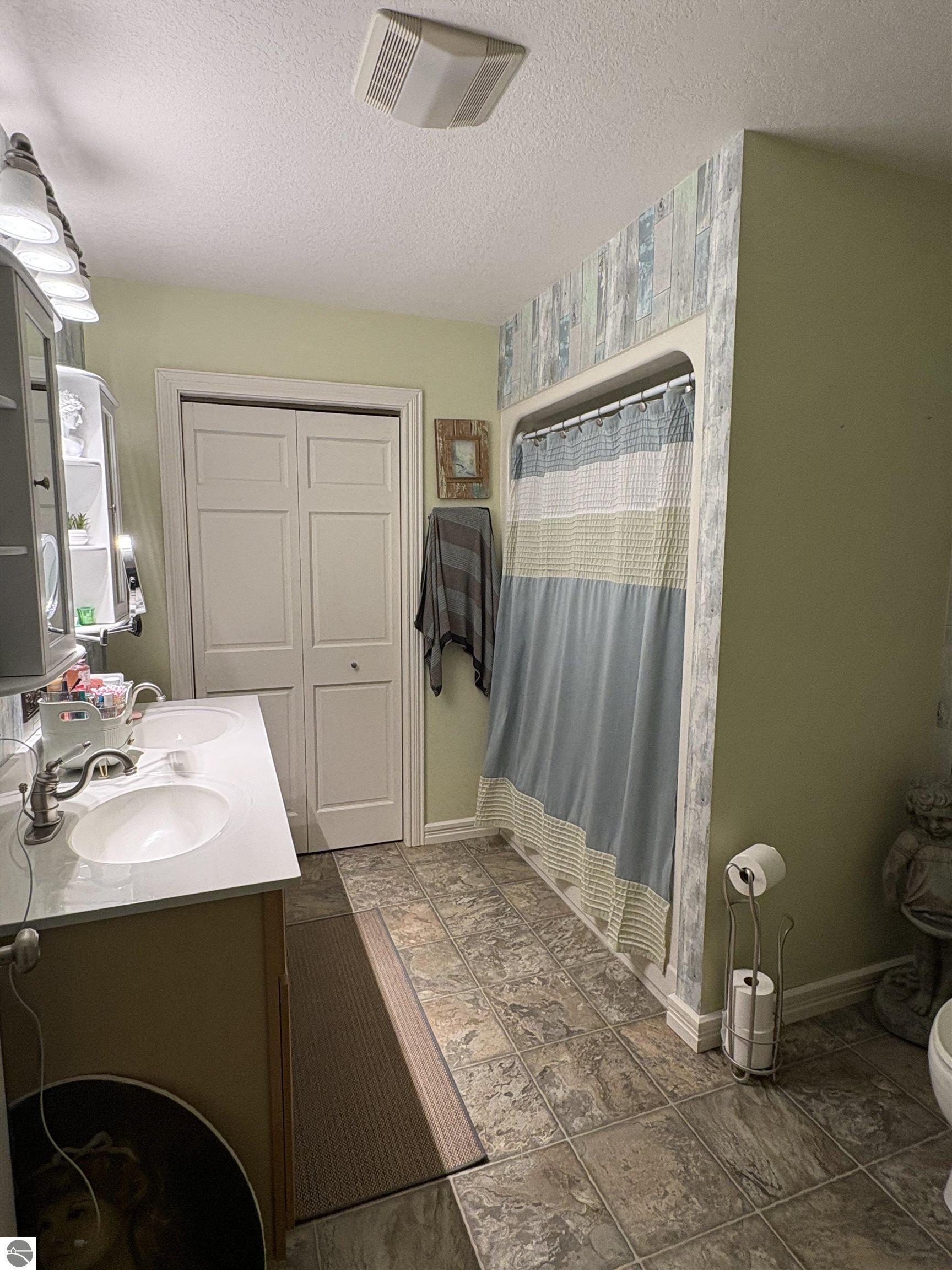 5863 N Lumberjack Road, Riverdale, MI 48877 — Photo 6