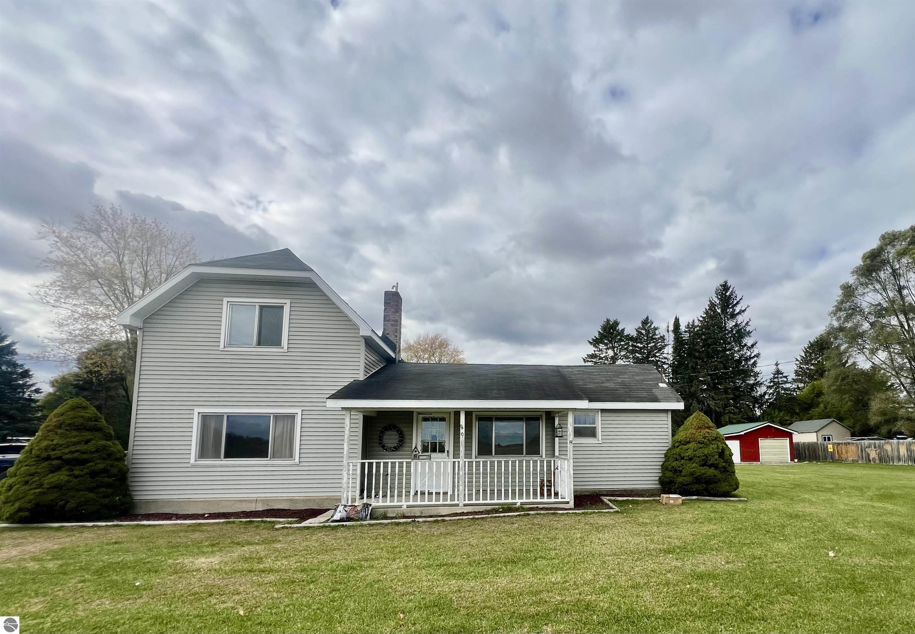 889 N Ferris Road, Sumner, MI 48889 — Photo 3