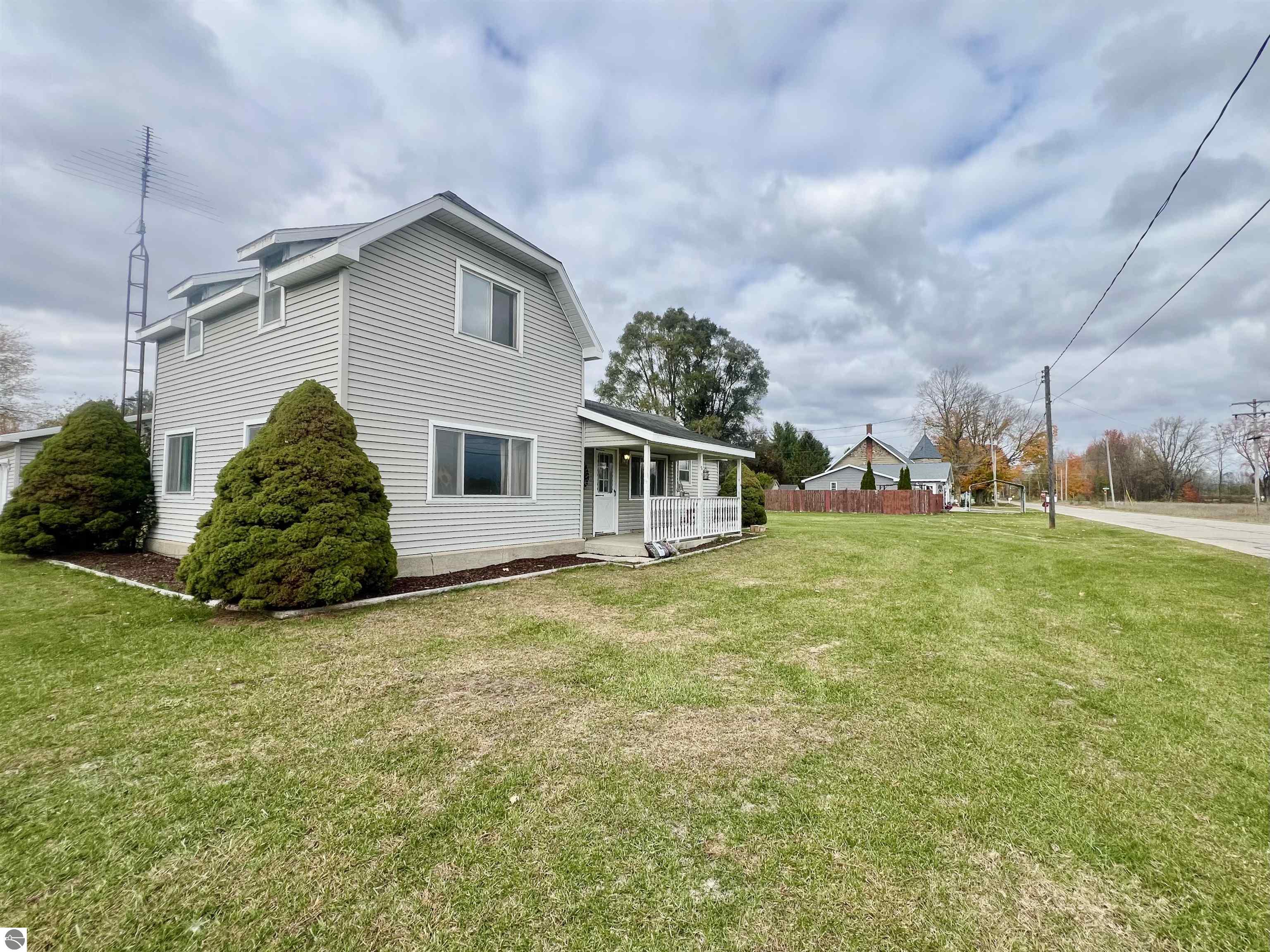 889 N Ferris Road, Sumner, MI 48889 — Photo 39
