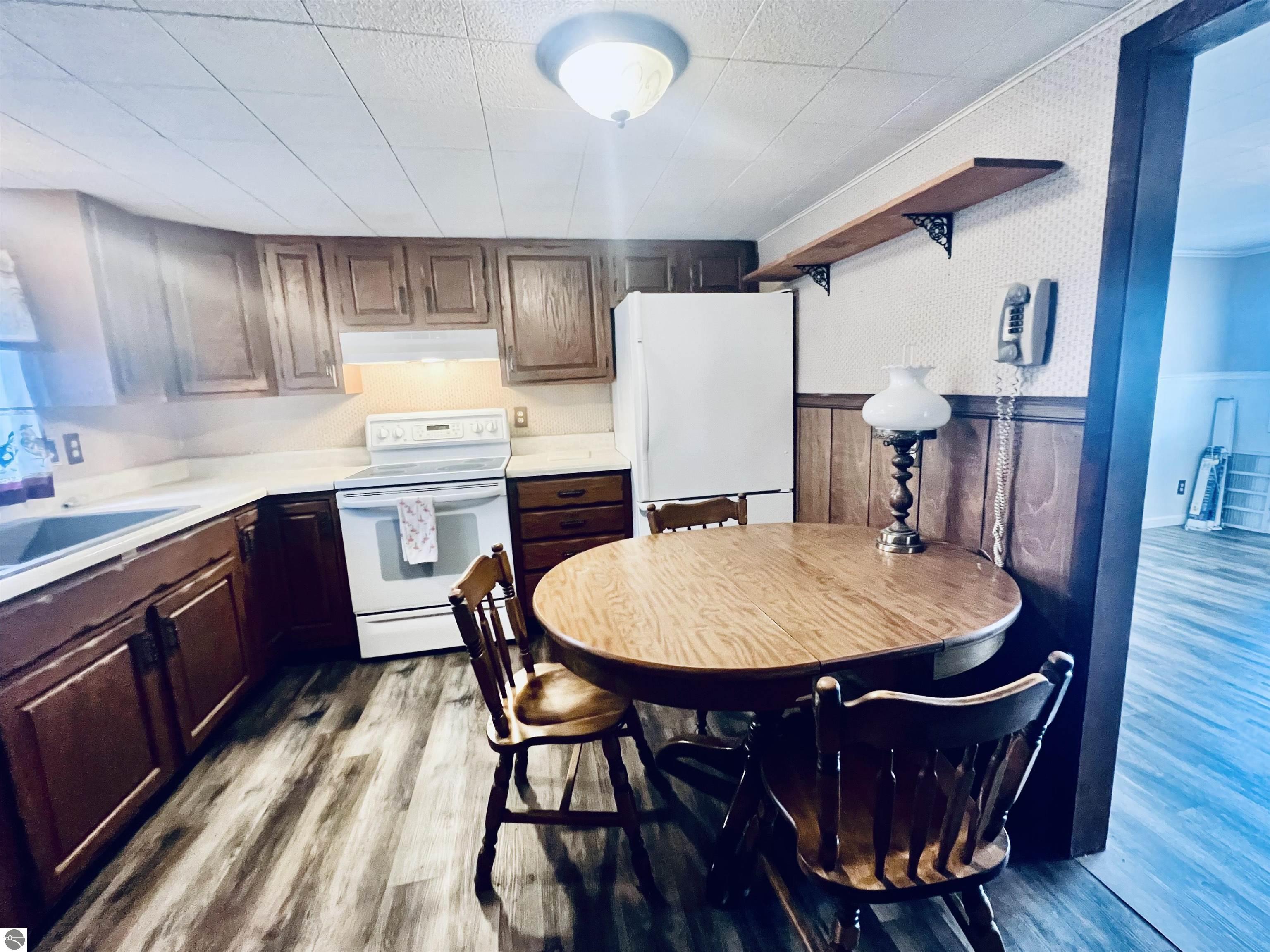 889 N Ferris Road, Sumner, MI 48889 — Photo 6