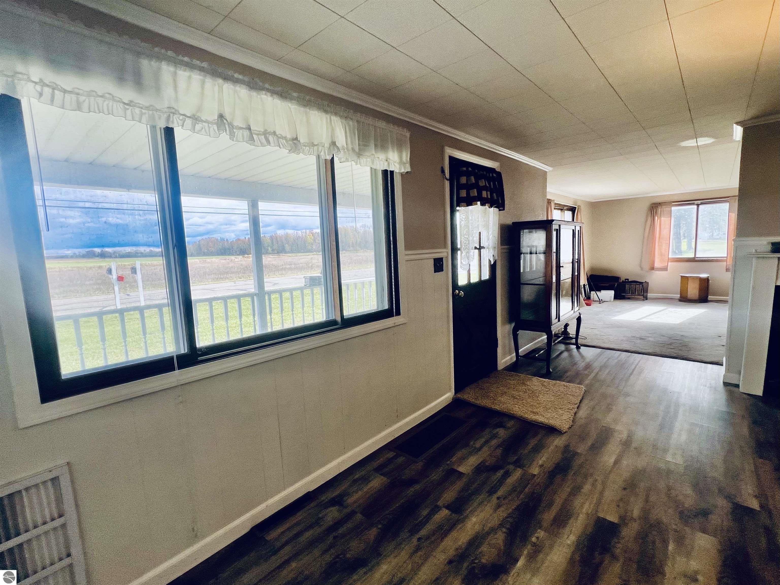 889 N Ferris Road, Sumner, MI 48889 — Photo 10