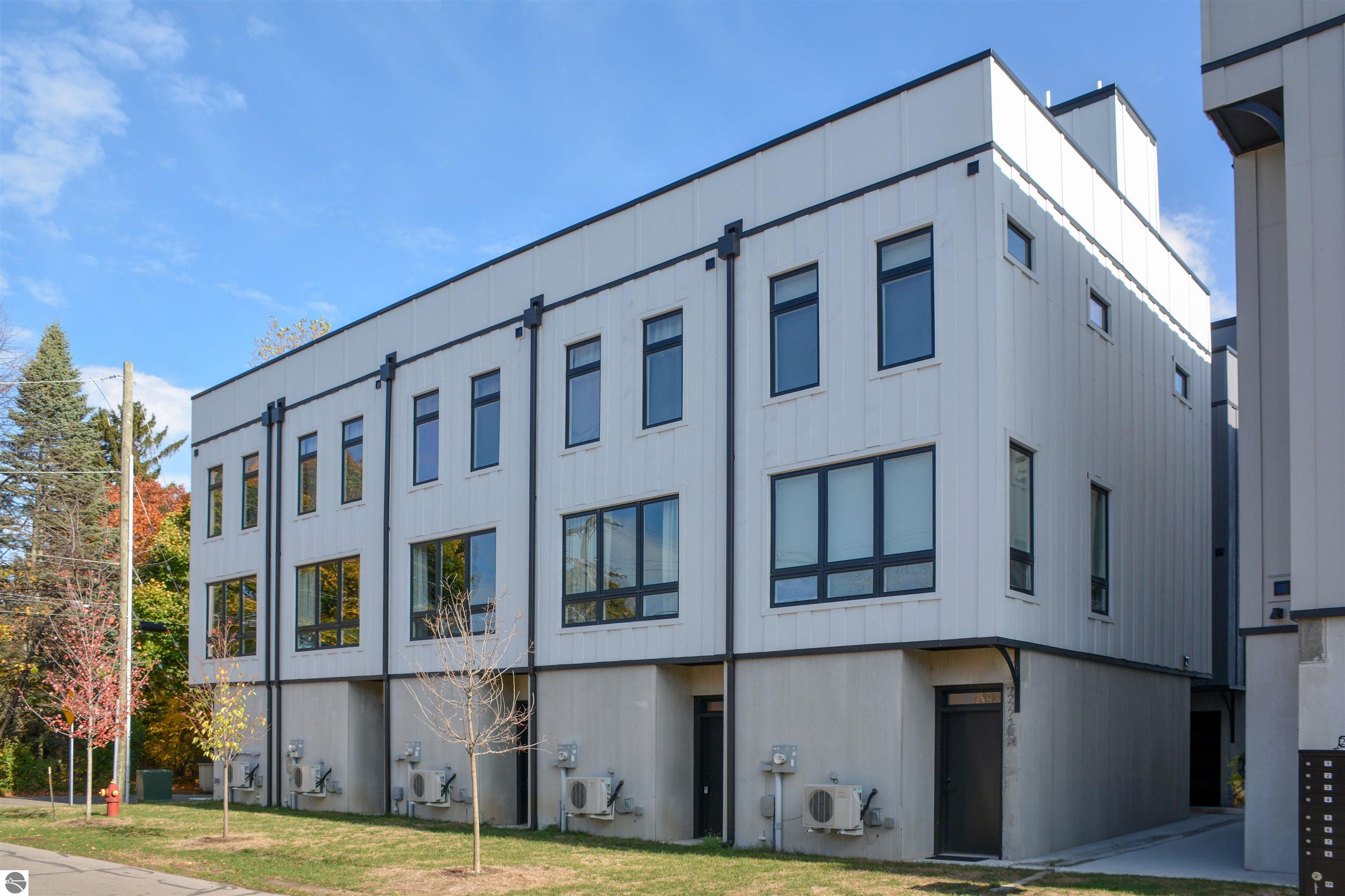 208 Gillis Street #12, Traverse City, MI 49684