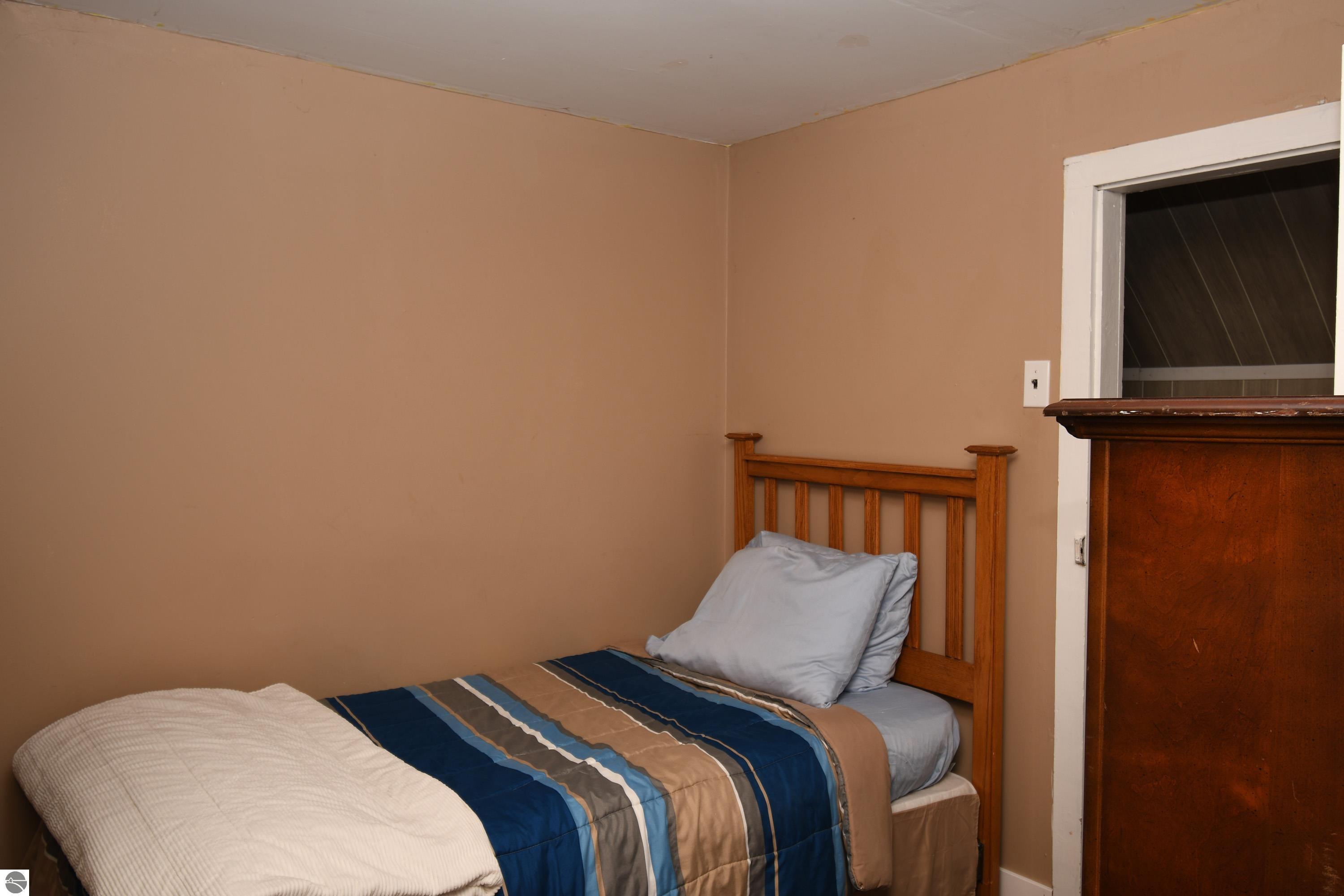 608 E State Street, East Tawas, MI 48730 — Photo 17