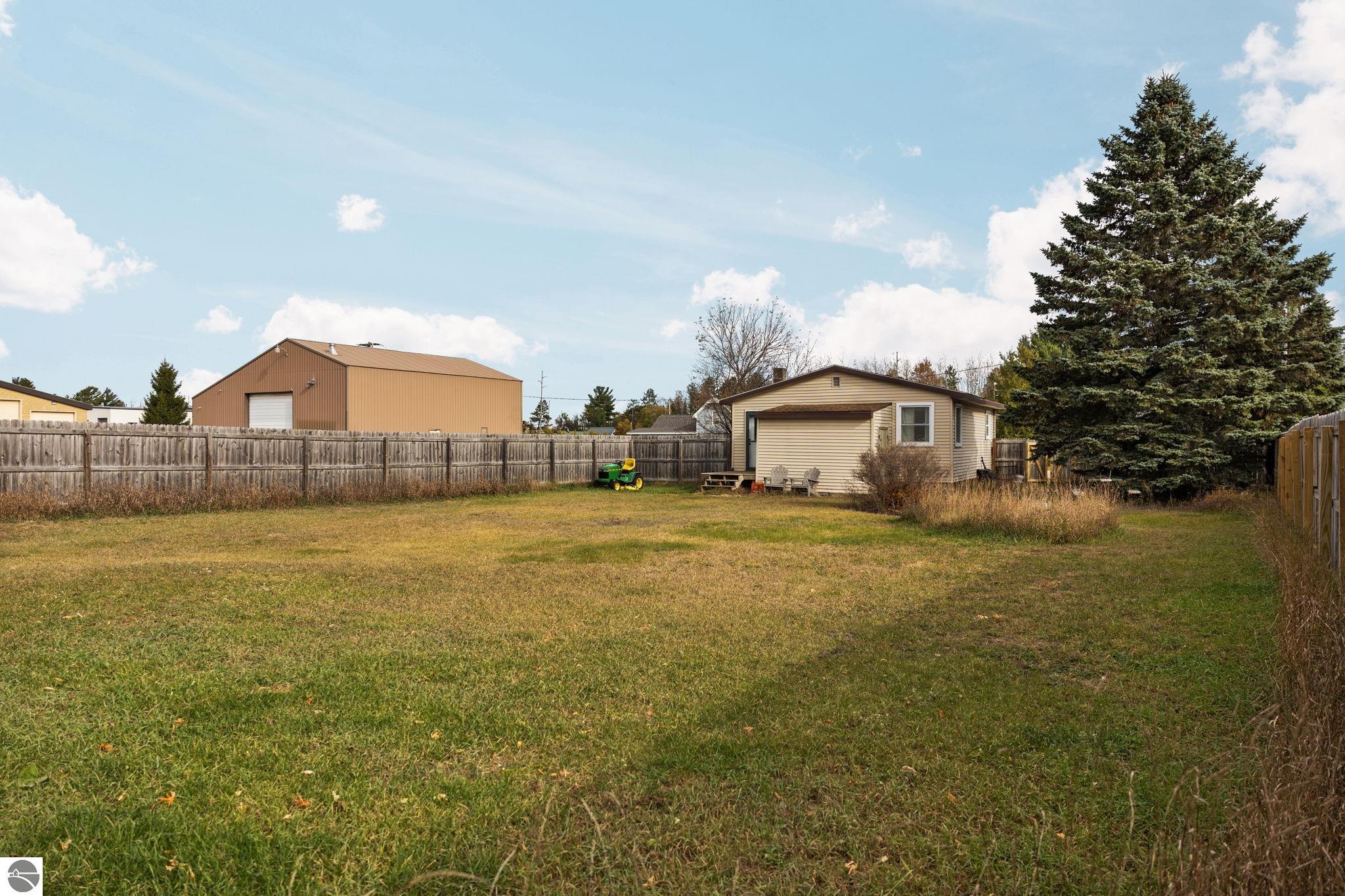204 S Chestnut Street, Kalkaska, MI 49646 — Photo 18