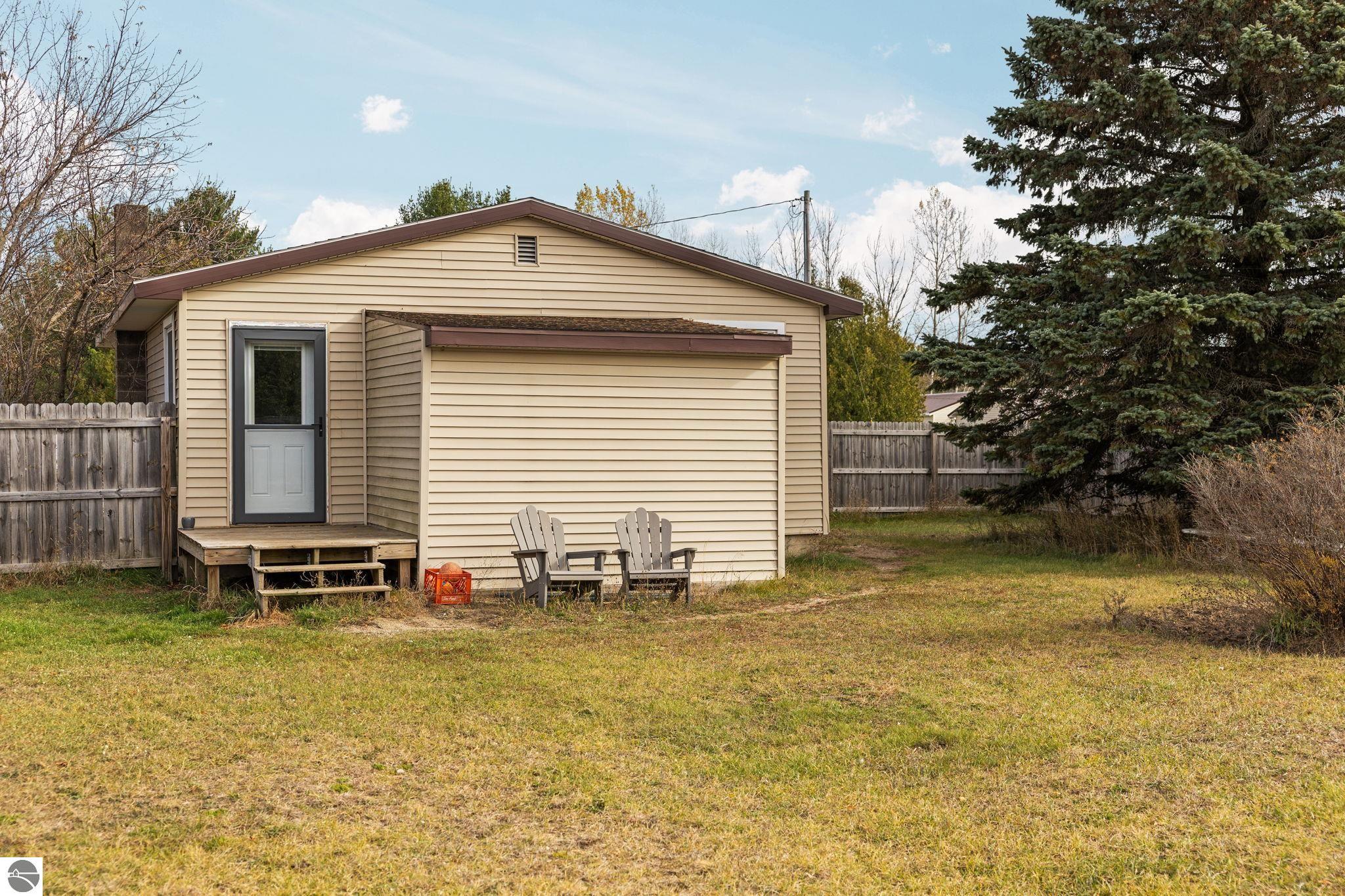 204 S Chestnut Street, Kalkaska, MI 49646 — Photo 24