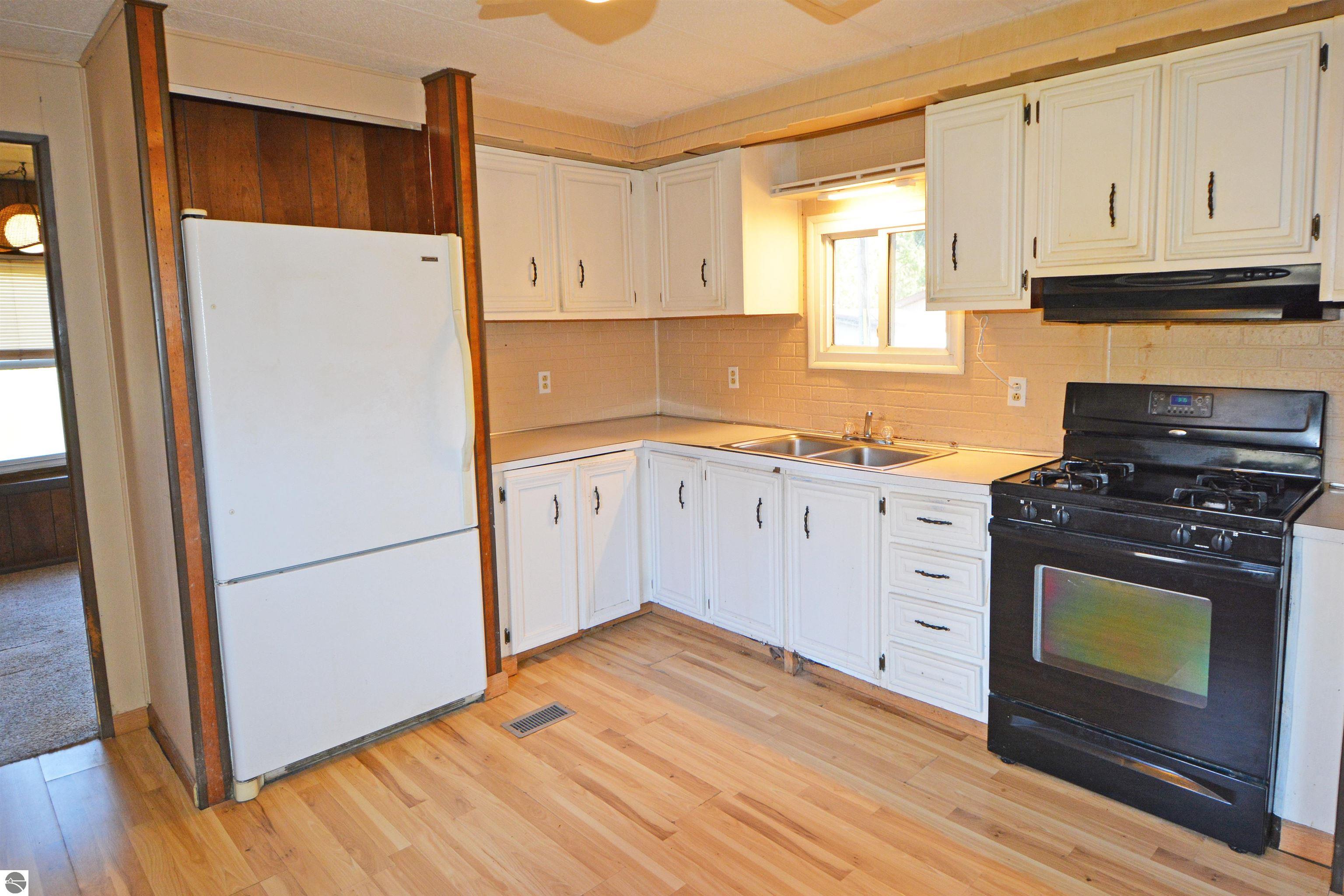 13477 Jean Lane, Beulah, MI 49617 — Photo 14