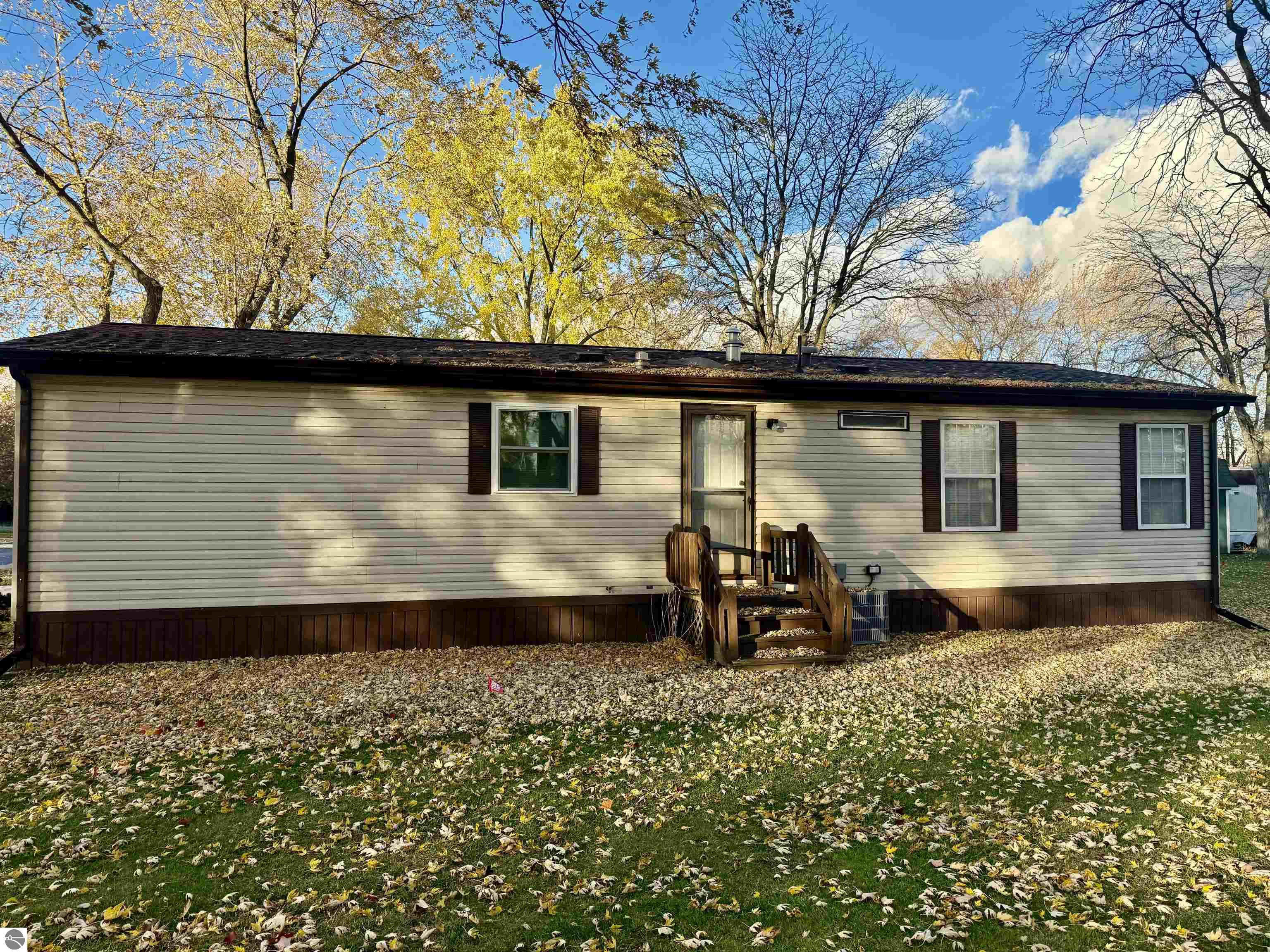 23 Meadow Lane, Ithaca, MI 48847 — Photo 2
