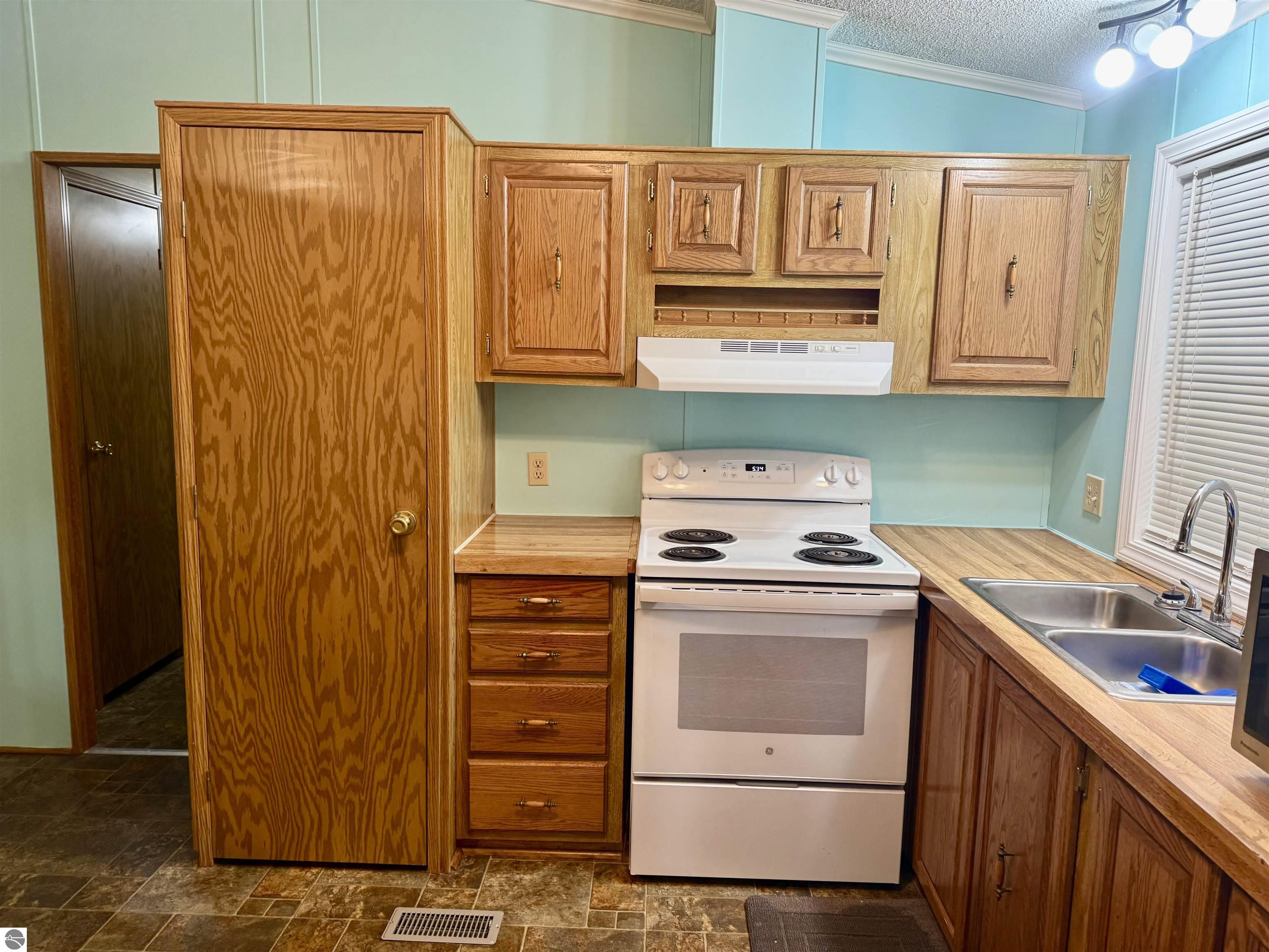 23 Meadow Lane, Ithaca, MI 48847 — Photo 13